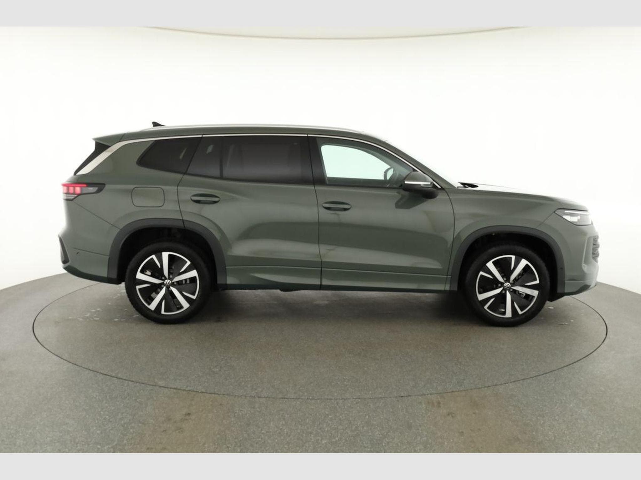 VW Tayron 1.5 TSI eHybrid 150 kW Life (2026) - Photo 23