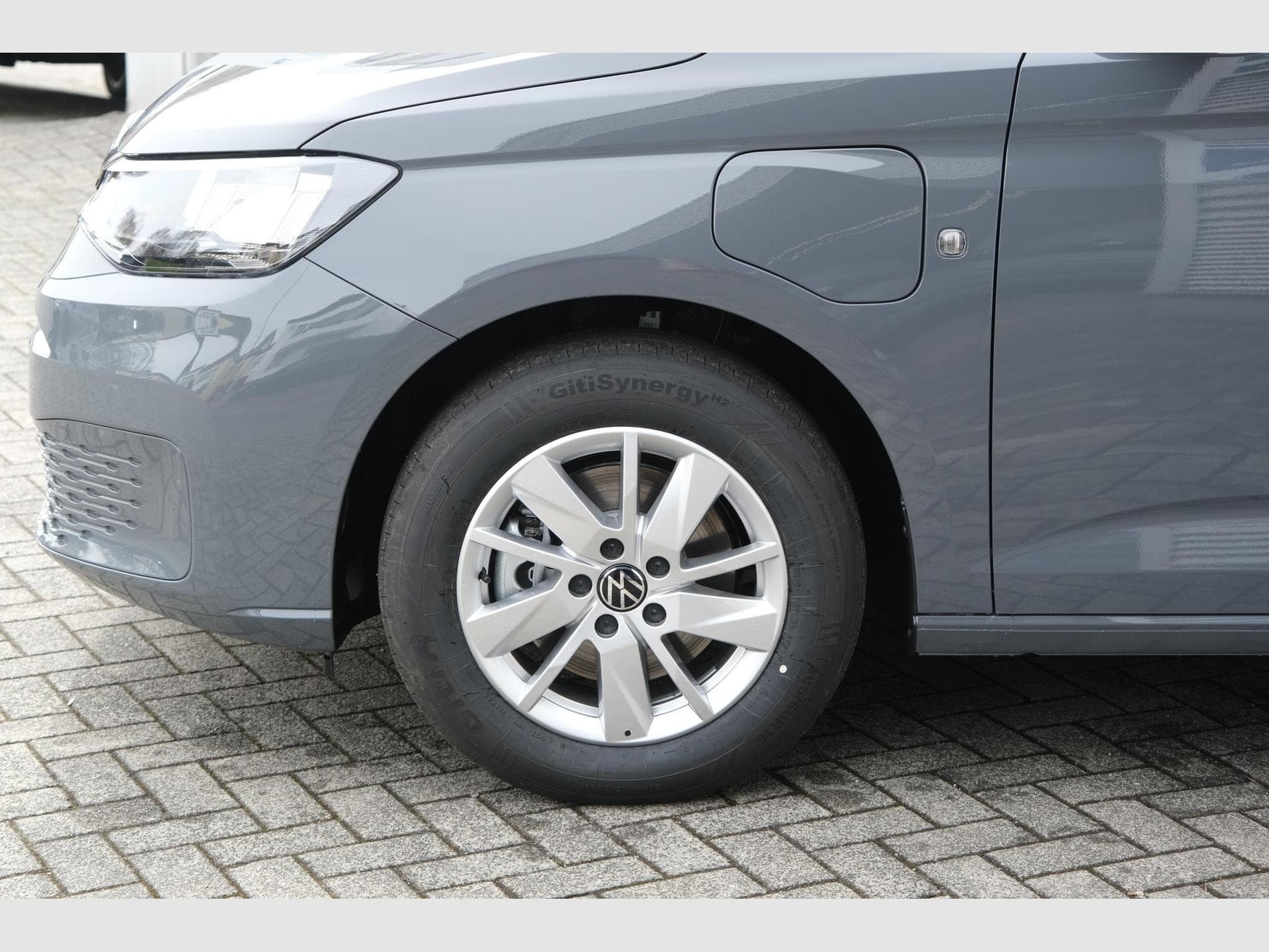 VW Caddy 1.5 eHybrid DSG (2026) - Photo 18