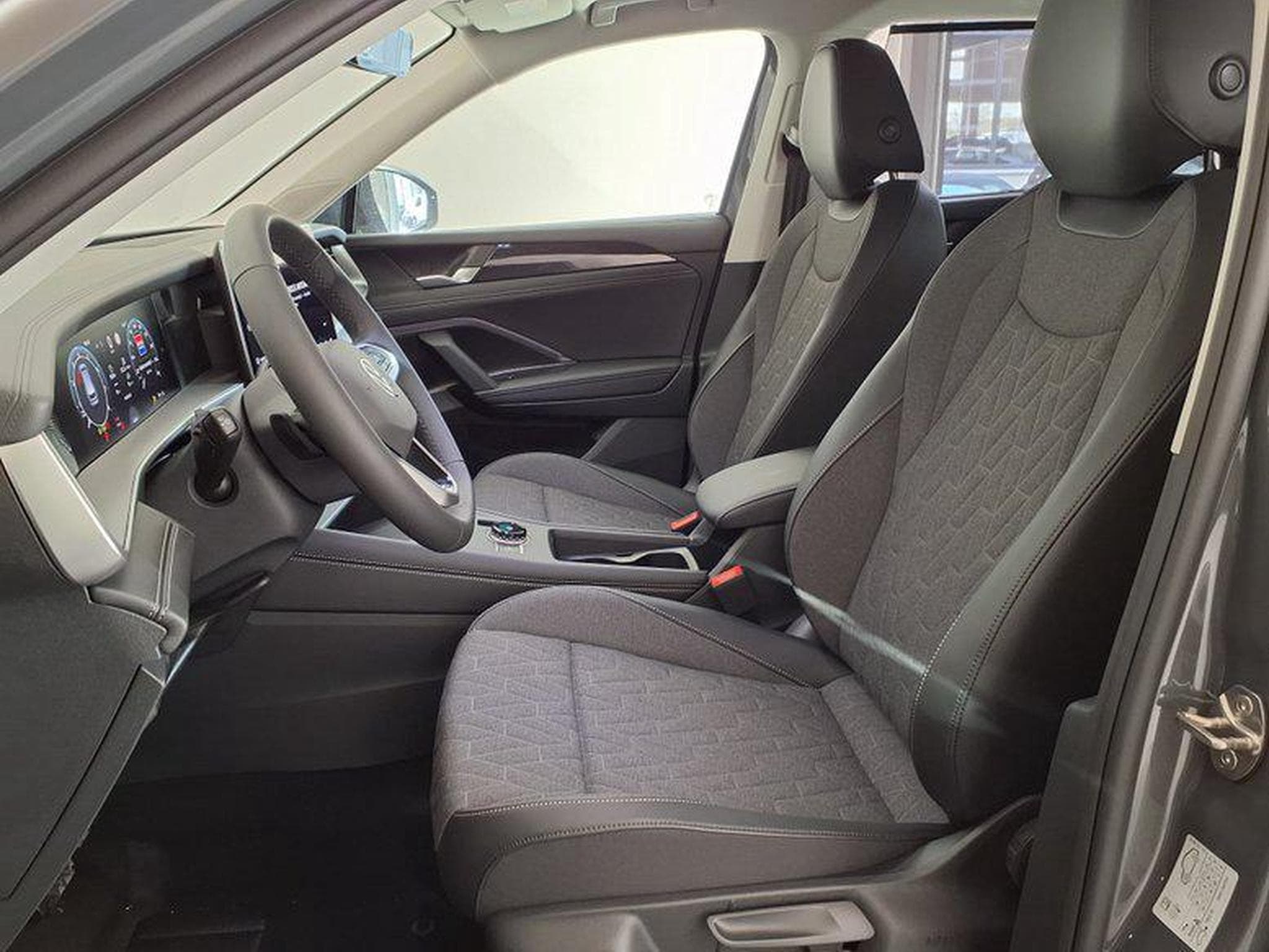 VW Tayron Life 1.5 eTSI 7-Gang DSG (2026) - Photo 9