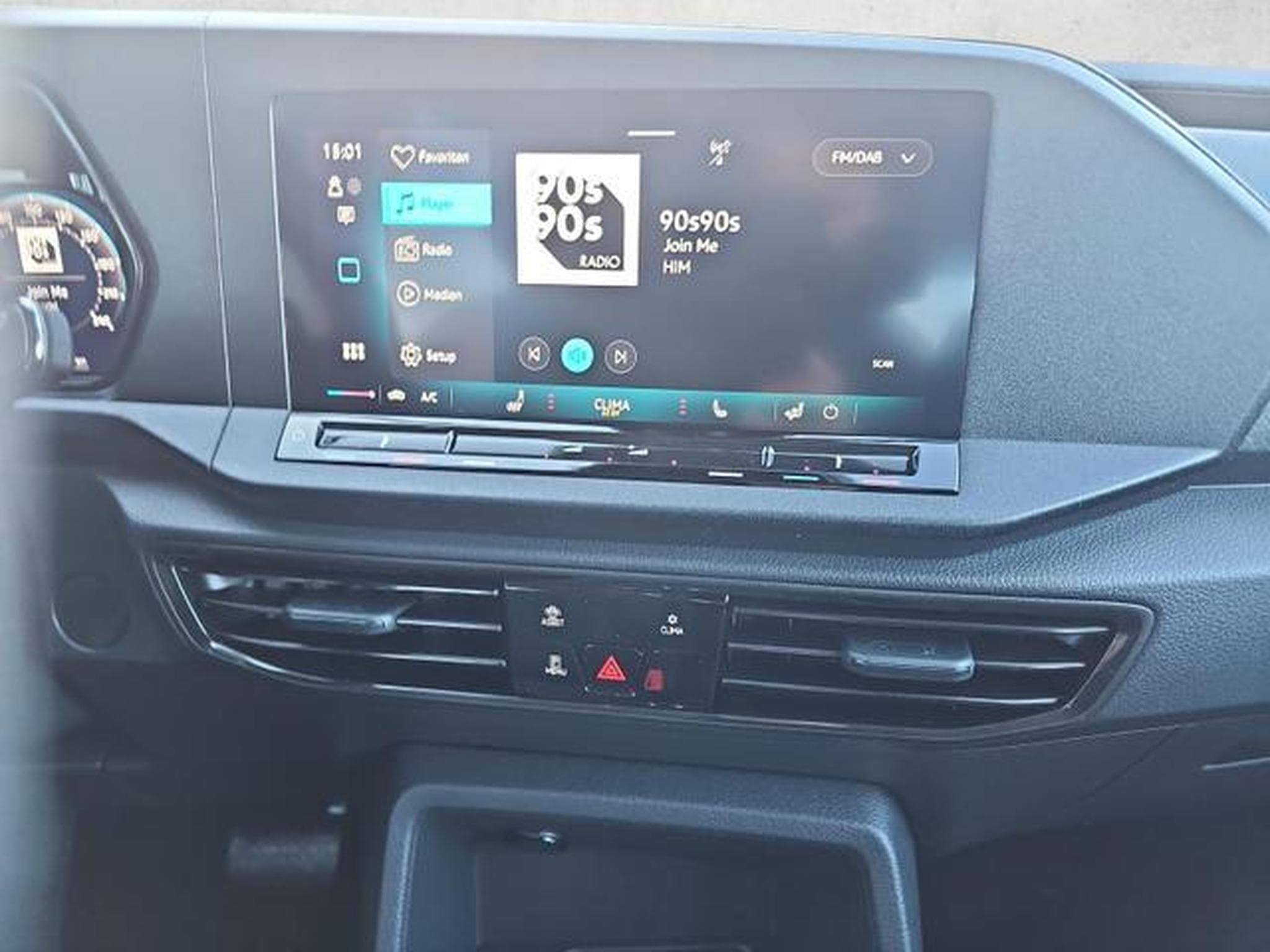 VW Caddy Basis (2026) - Photo 12