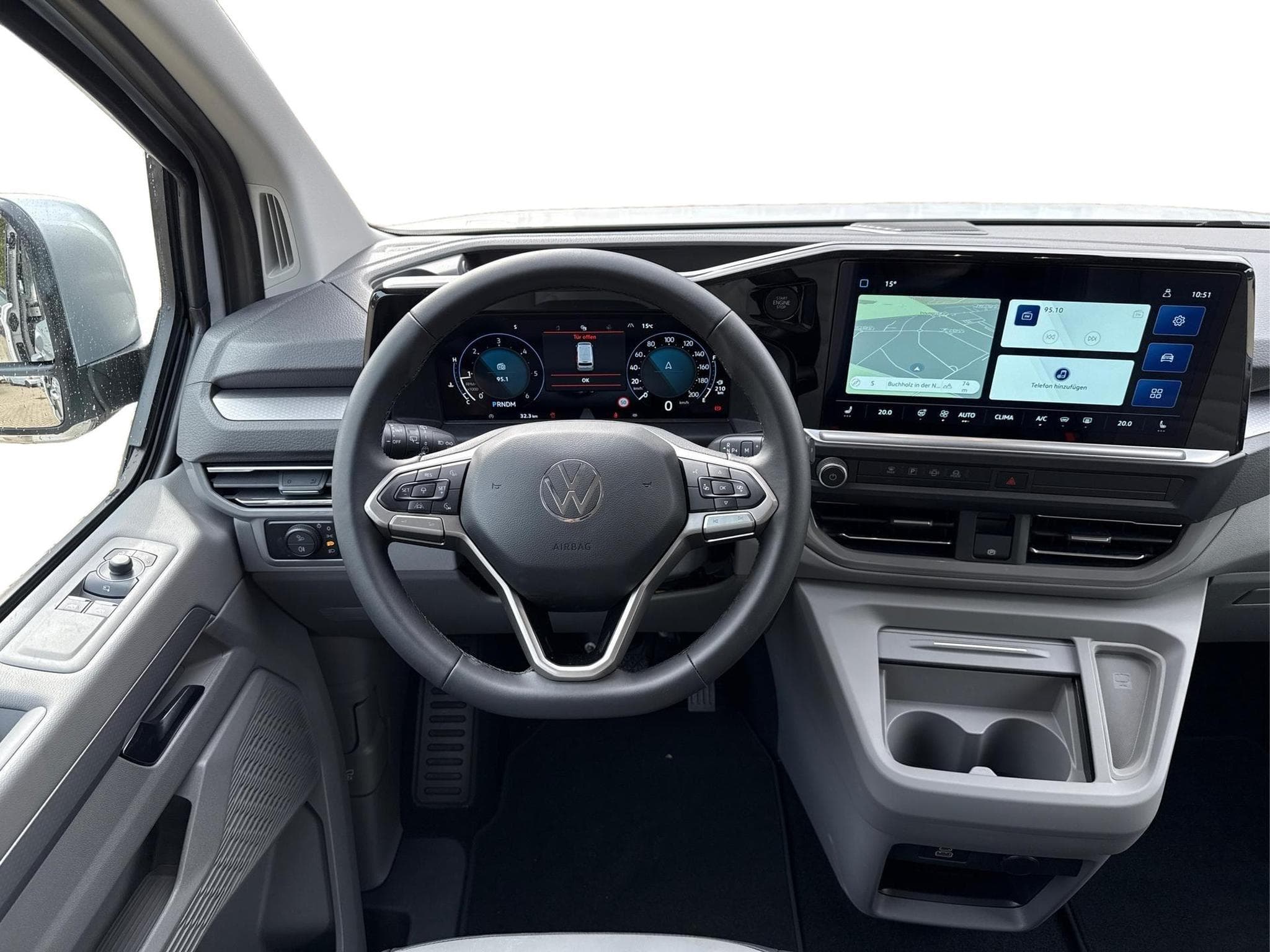 VW T7 Style (2026) - Photo 12