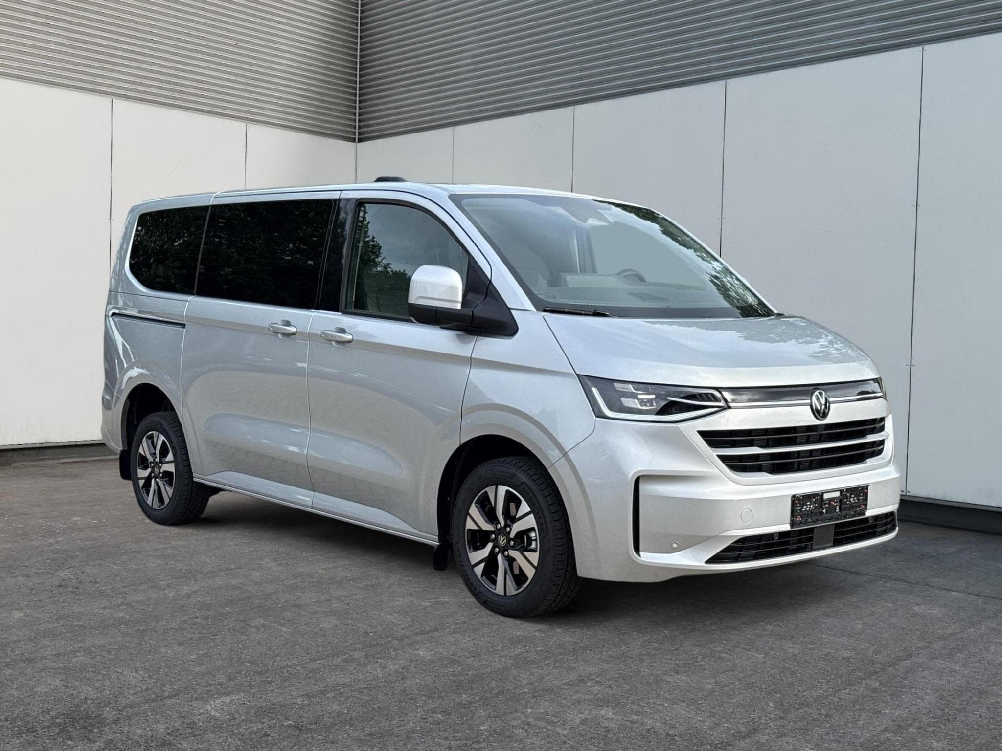VW T7 Style (2026) - Photo 4