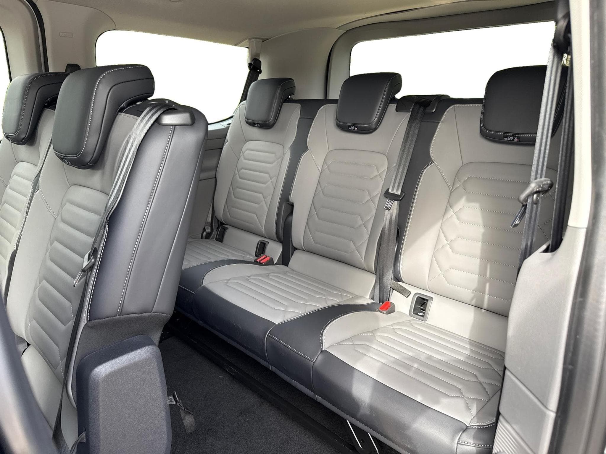 VW T7 Style (2026) - Photo 8