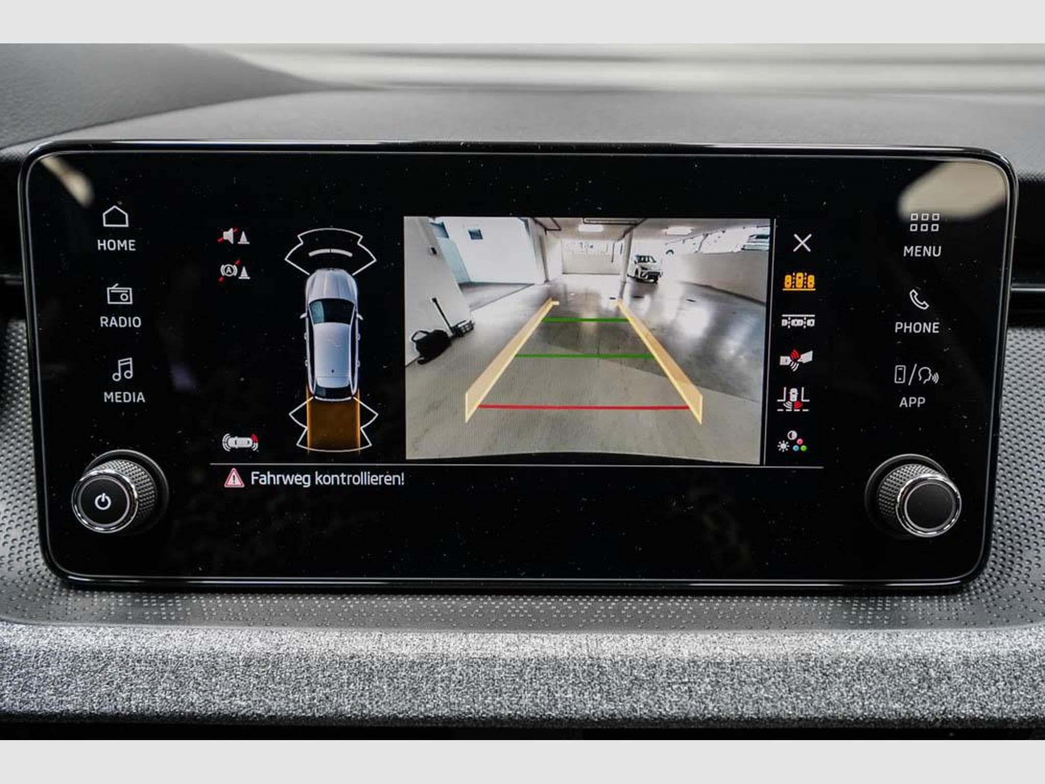 Skoda Scala 1,0 TSI DSG (2026) - Photo 14