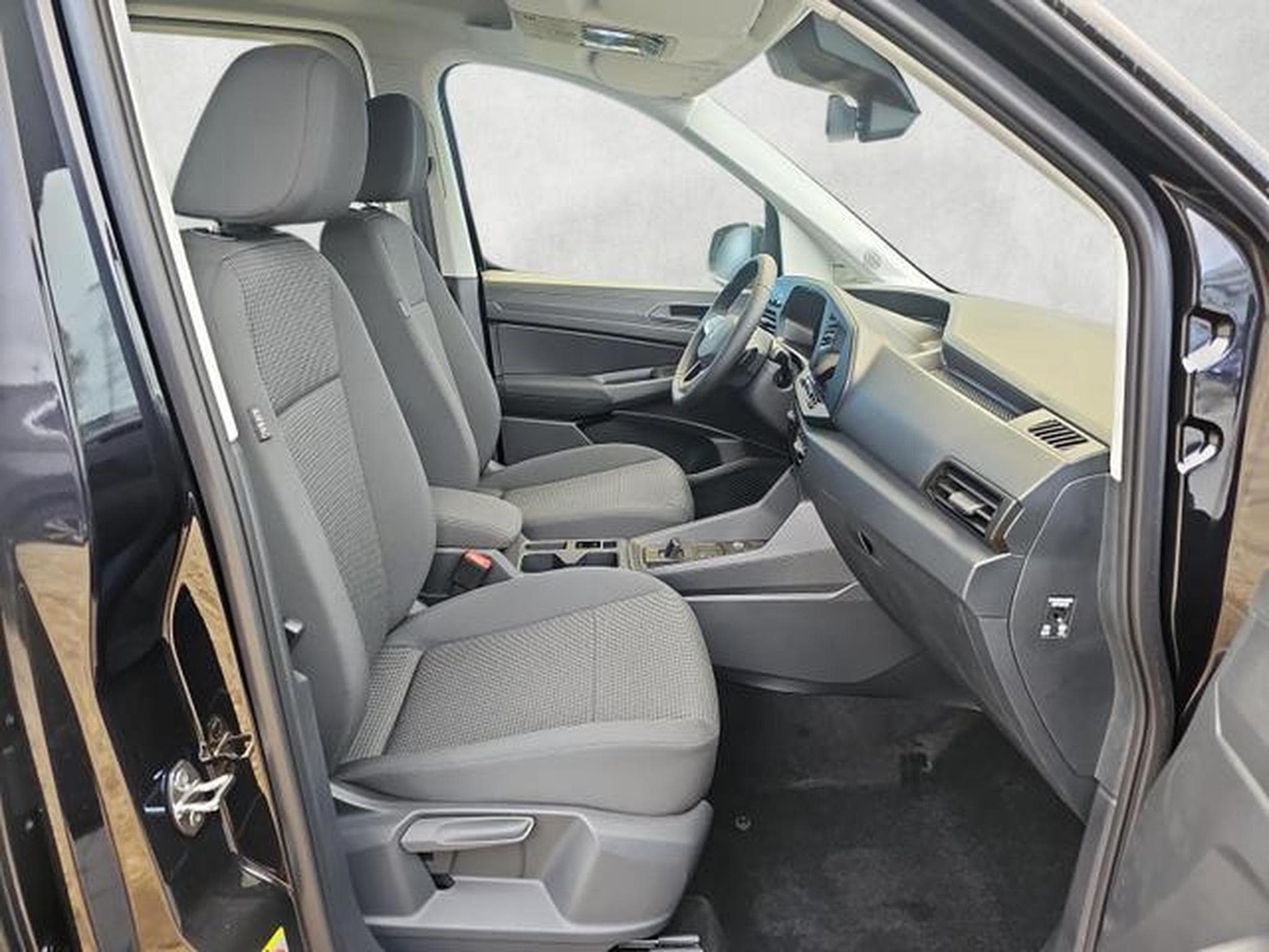 VW Caddy Basis Maxi (2026) - Photo 10