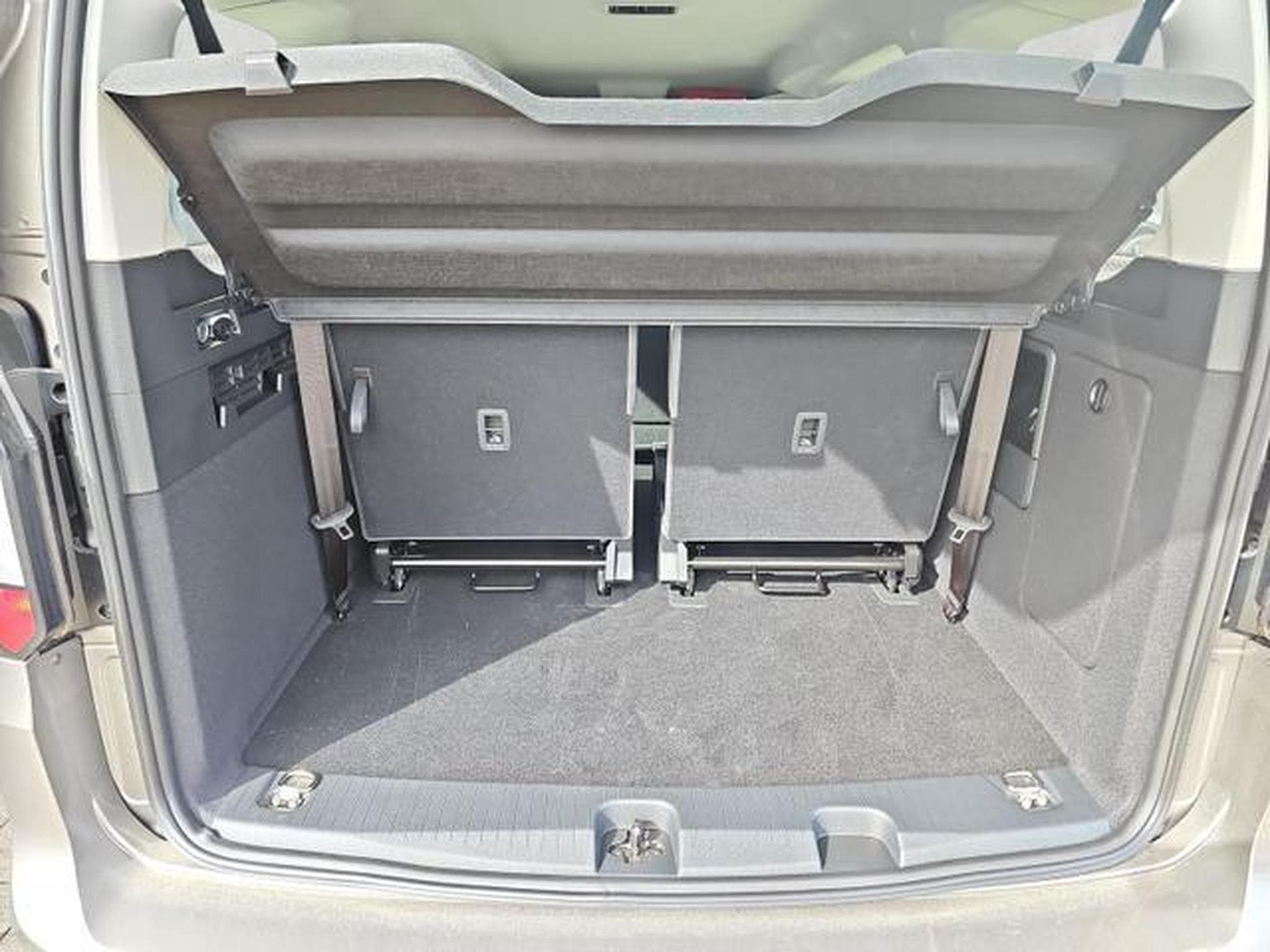 VW Caddy Basis Maxi (2026) - Photo 14