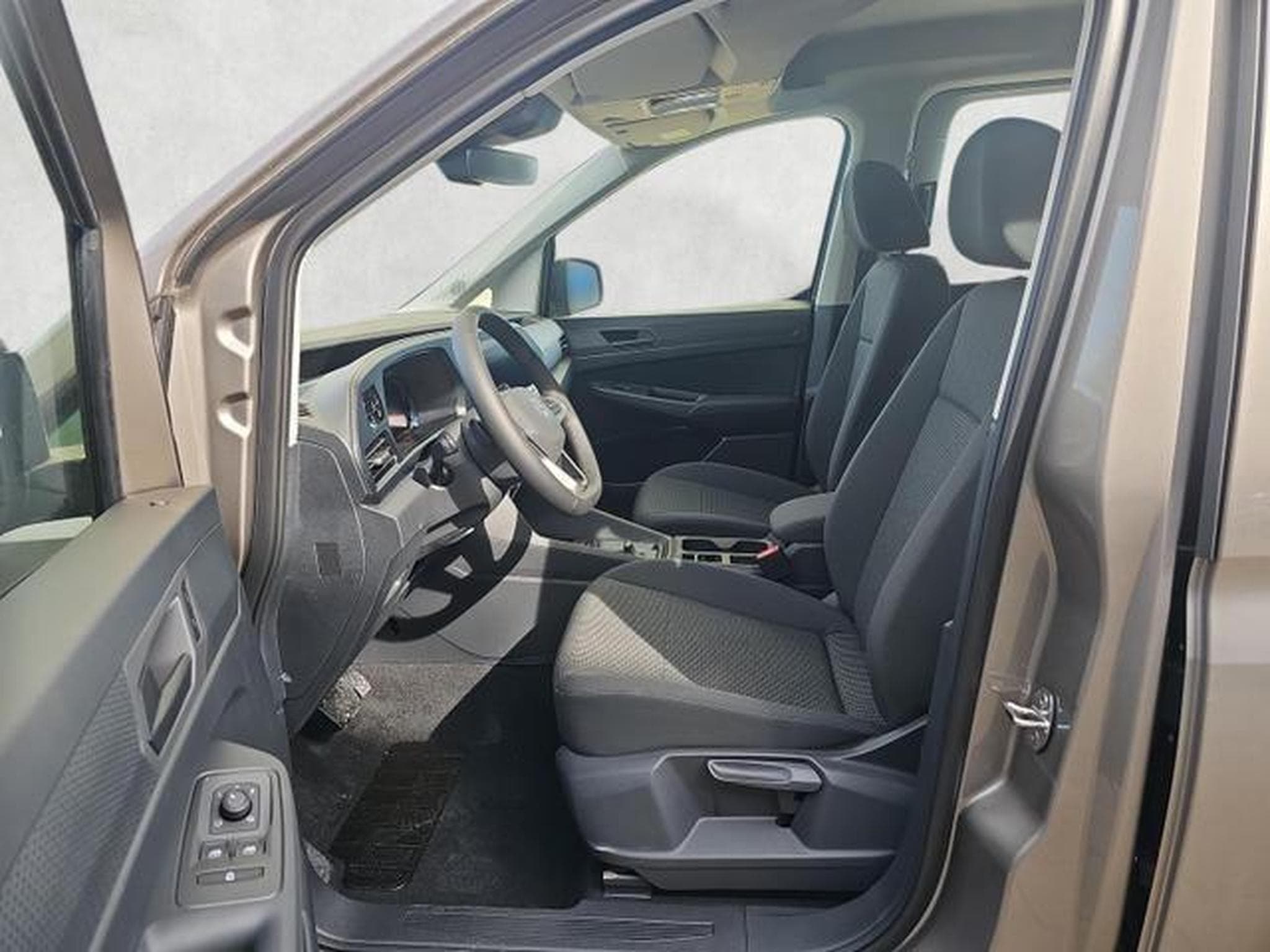 VW Caddy Basis Maxi (2026) - Photo 9