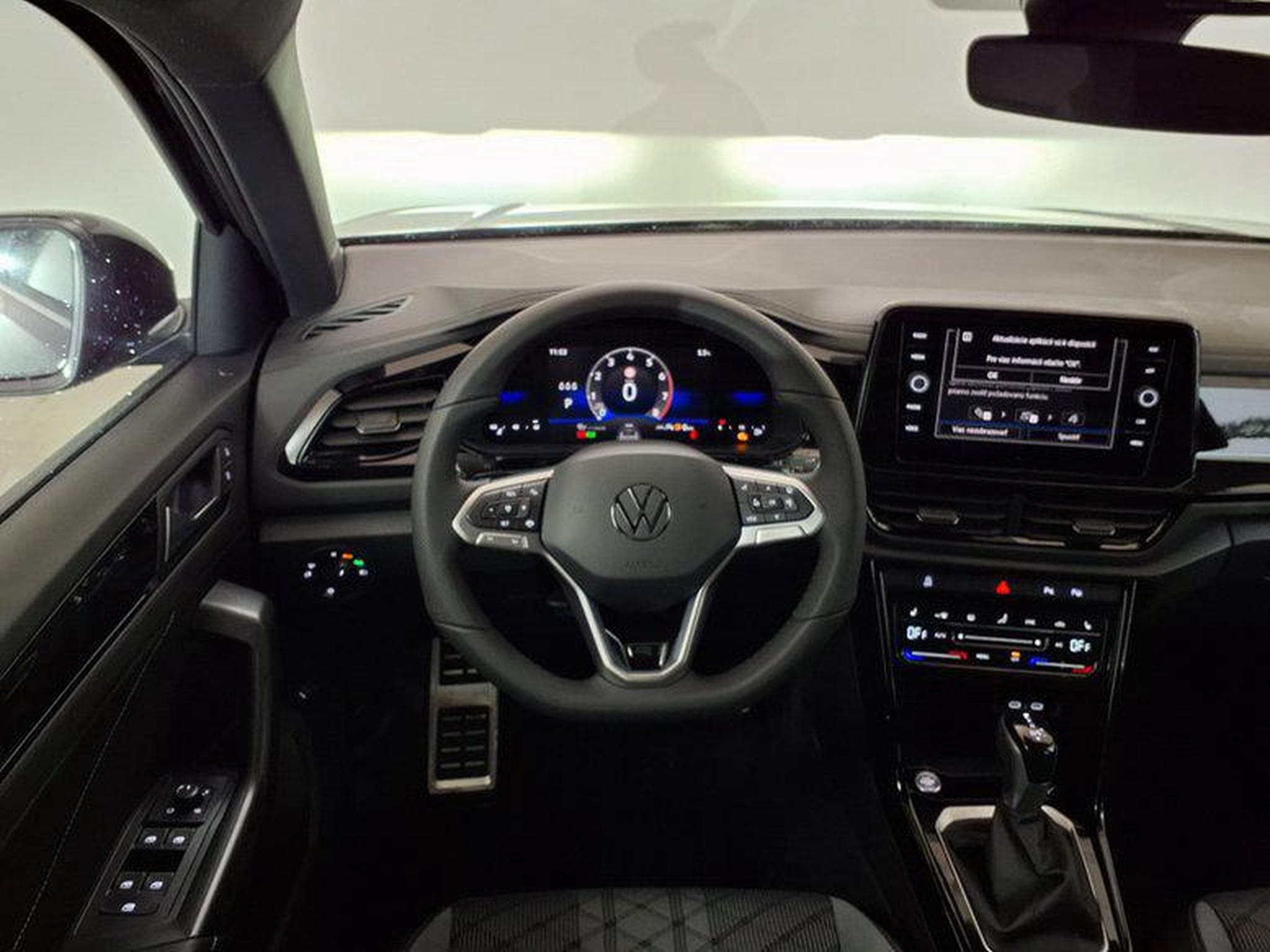 VW T-Roc R-Line 1.5 TSI 7-Gang-DSG (2026) - Photo 12