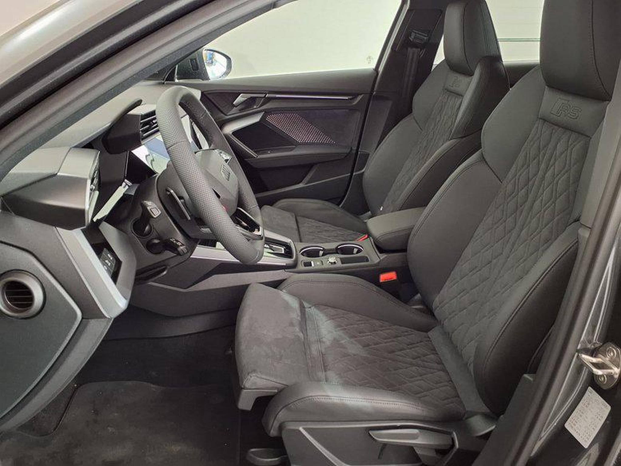 Audi RS3 2.5 TFSI 7-Gang S tronic quattro (2026) - Foto 9