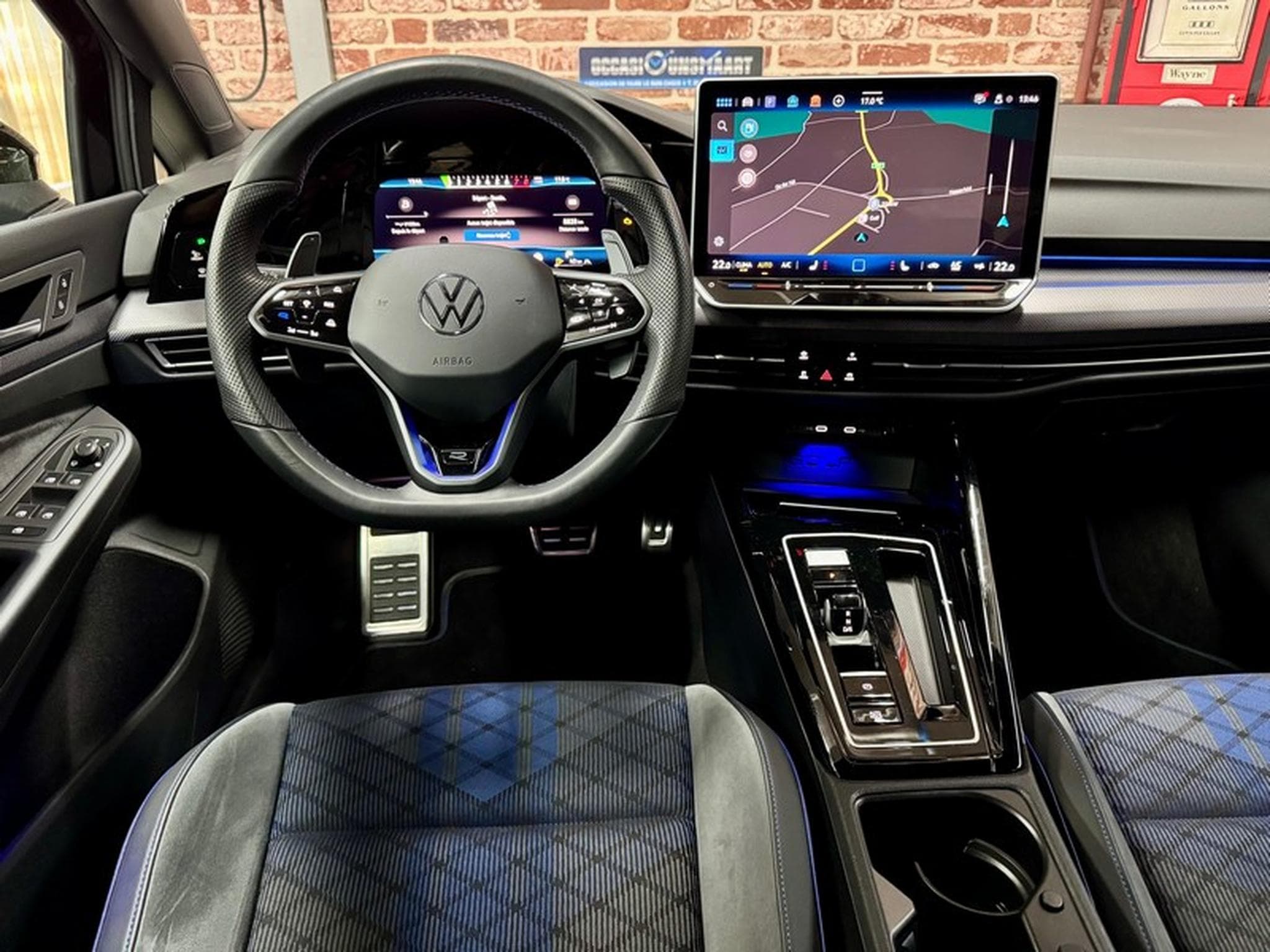 VW Golf Golf VIII R 2.0 333cv Auto 4Motion BLACK EDITION (2025) - Photo 4