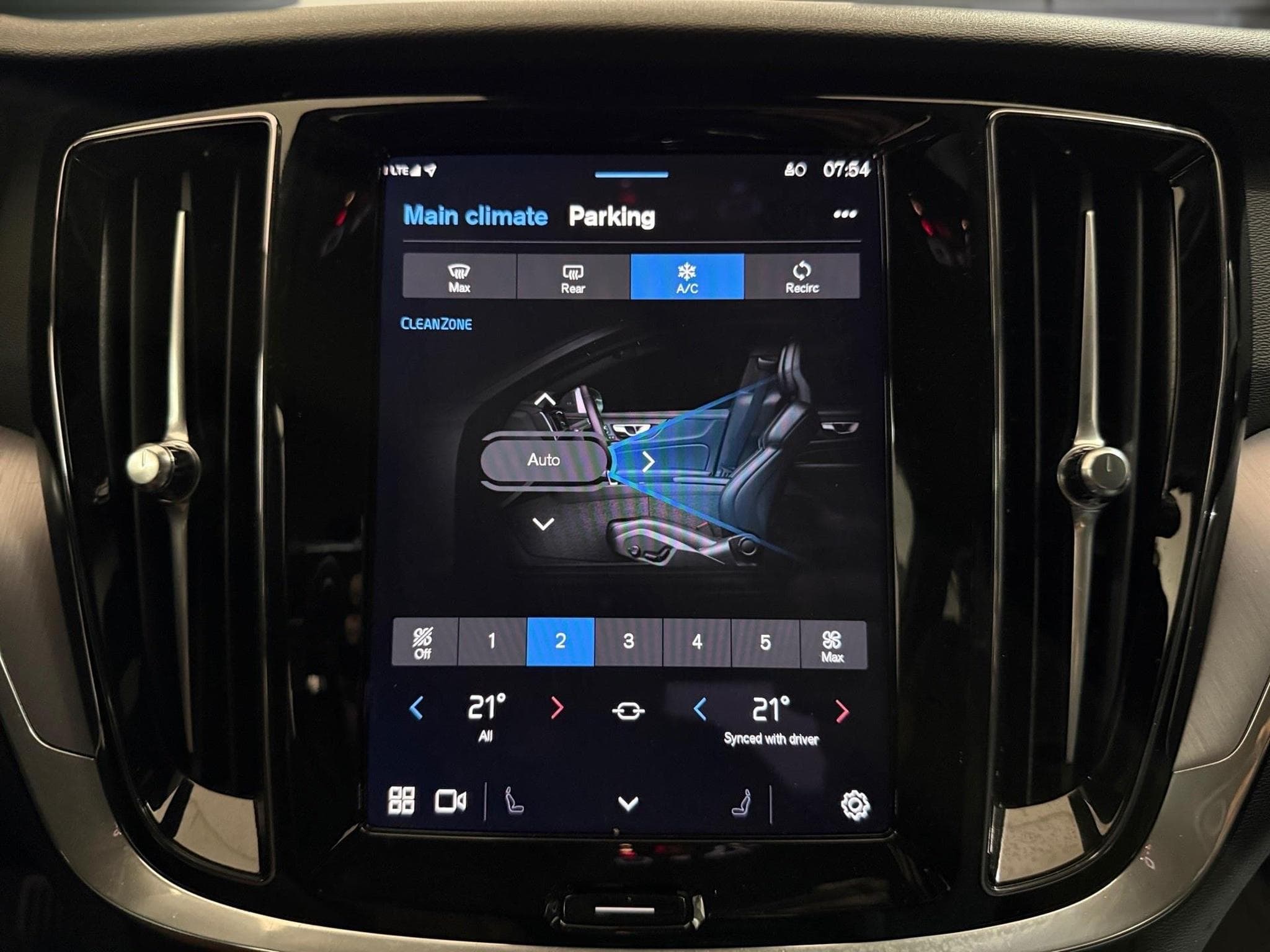 Volvo S60 -46% B4 MHEV 197cv BVA +GPS+CAM+LED+Options (2024) - Photo 13