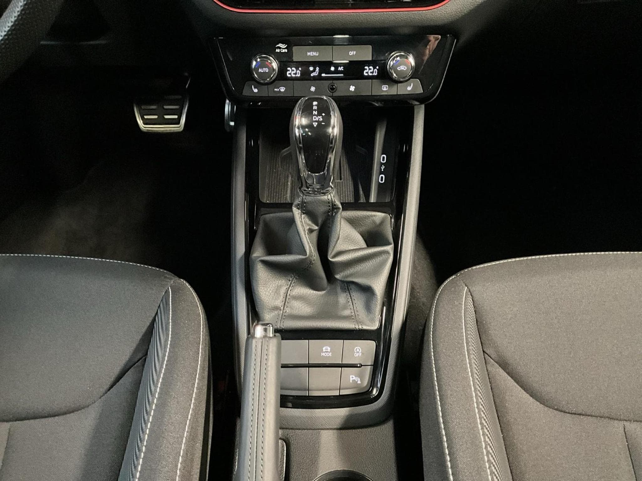 Skoda Scala Monte-Carlo+DSG+Pano+Navi+LED (2025) - Photo 12