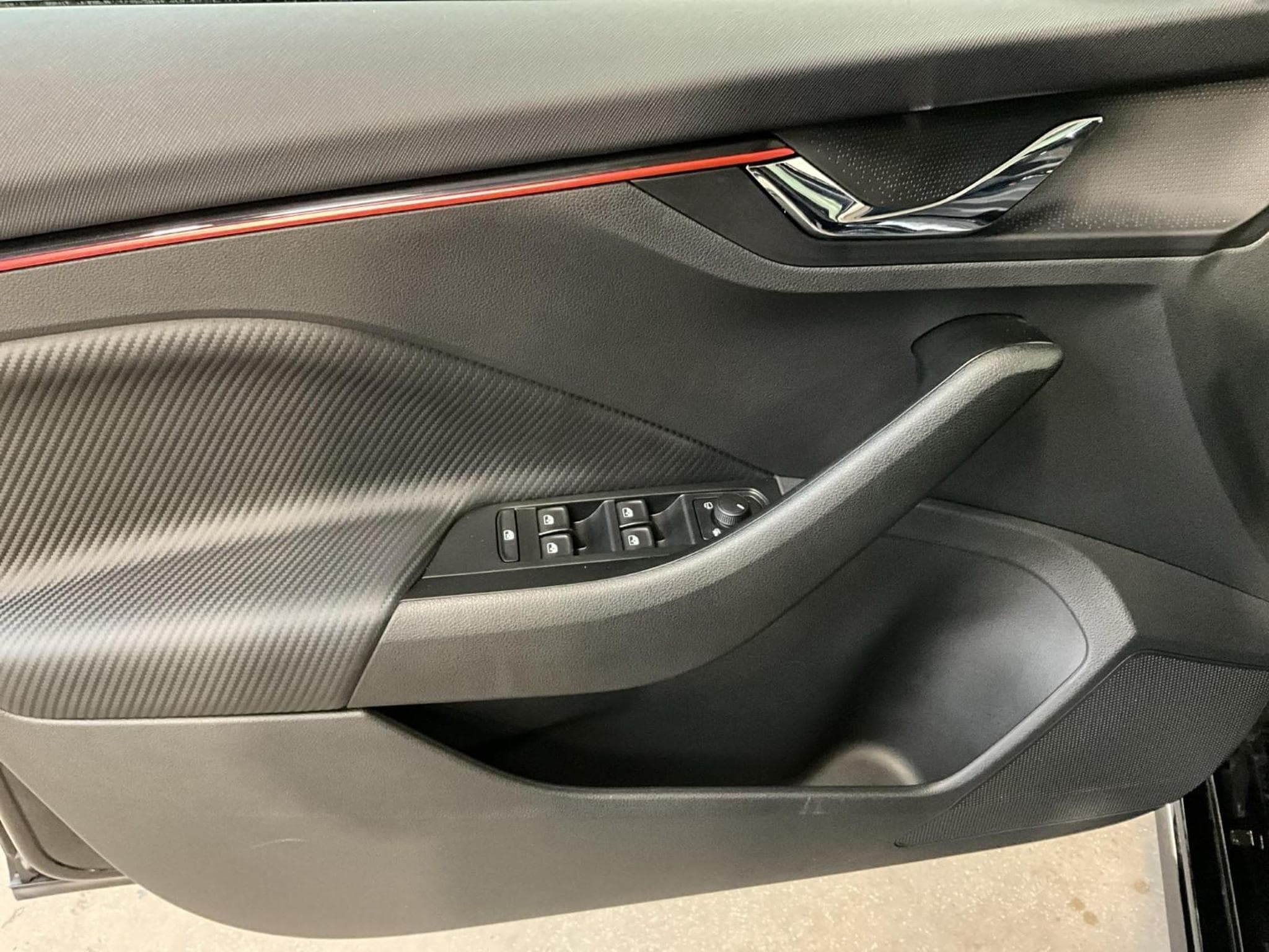 Skoda Scala Monte-Carlo+DSG+Pano+Navi+LED (2025) - Photo 14