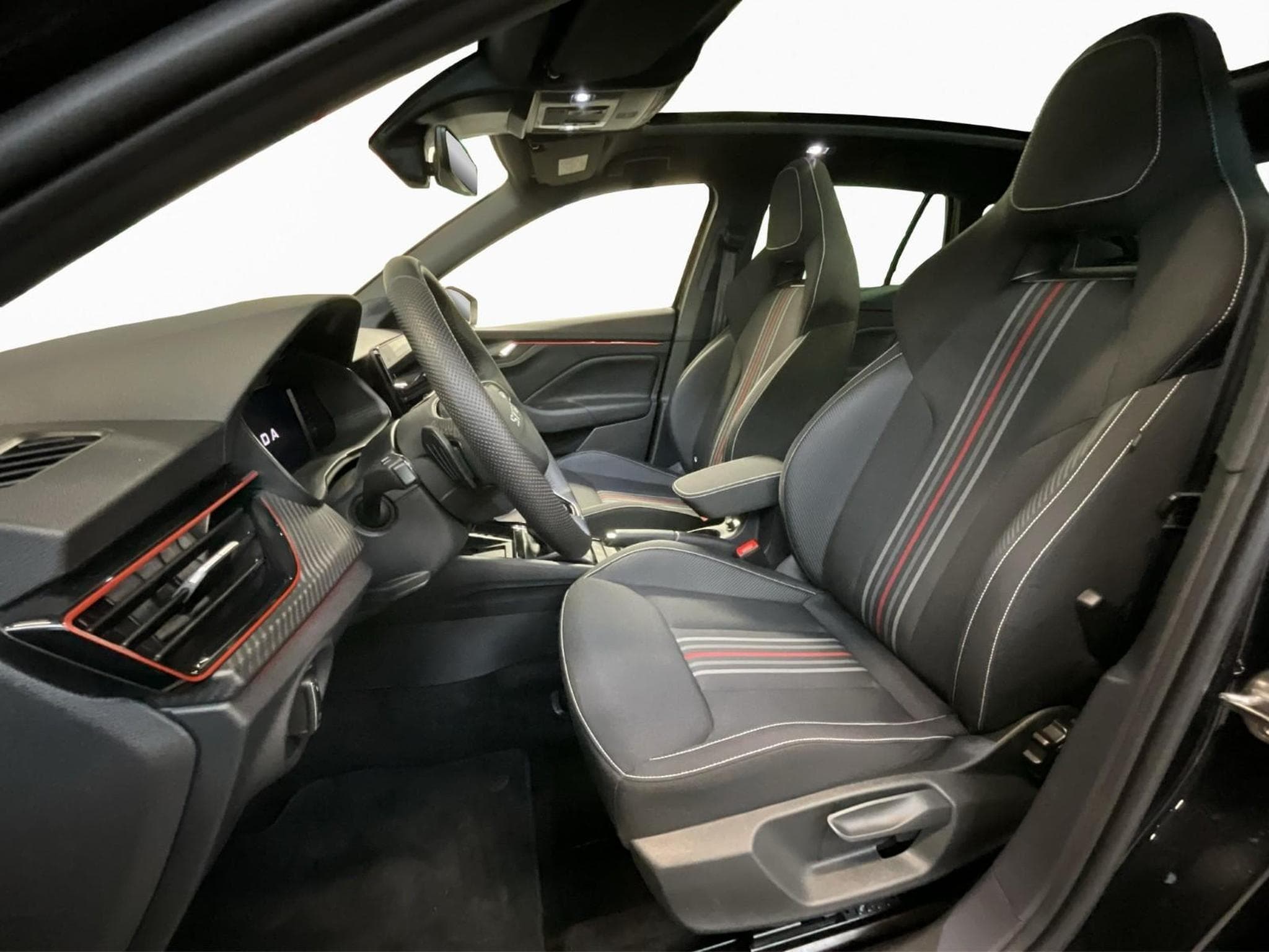 Skoda Scala Monte-Carlo+DSG+Pano+Navi+LED (2025) - Photo 9