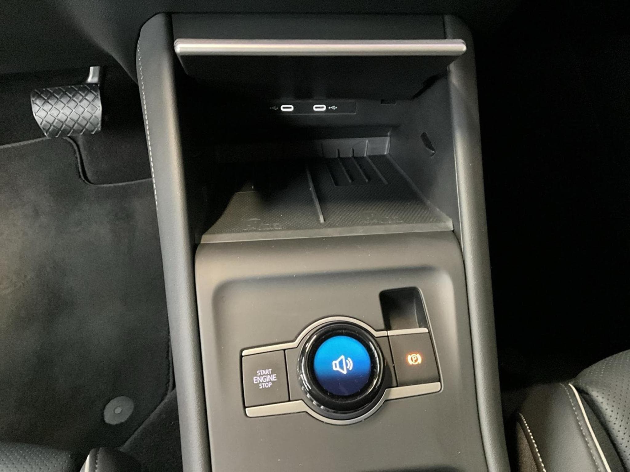 VW Tiguan Life+DSG+LED+LM18+P.Leder (2024) - Foto 21