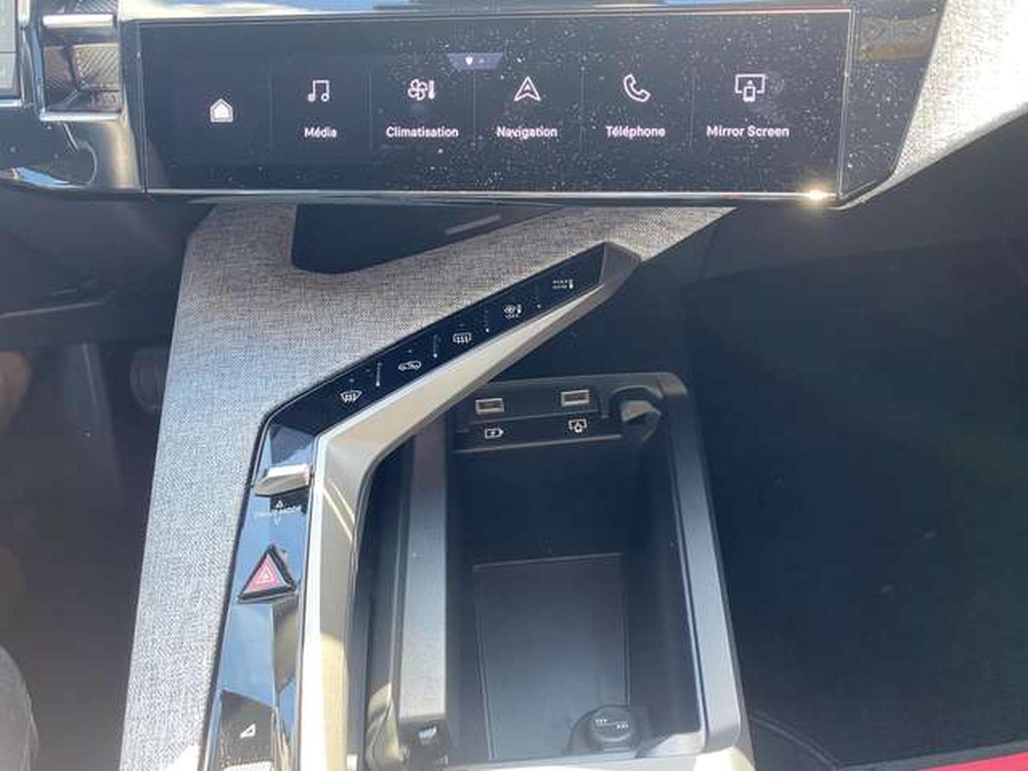 Peugeot 3008 Hybrid 136 e-DSC6 Allure JUSQU'A 48 MOIS GARANTIE (2025) - Photo 12