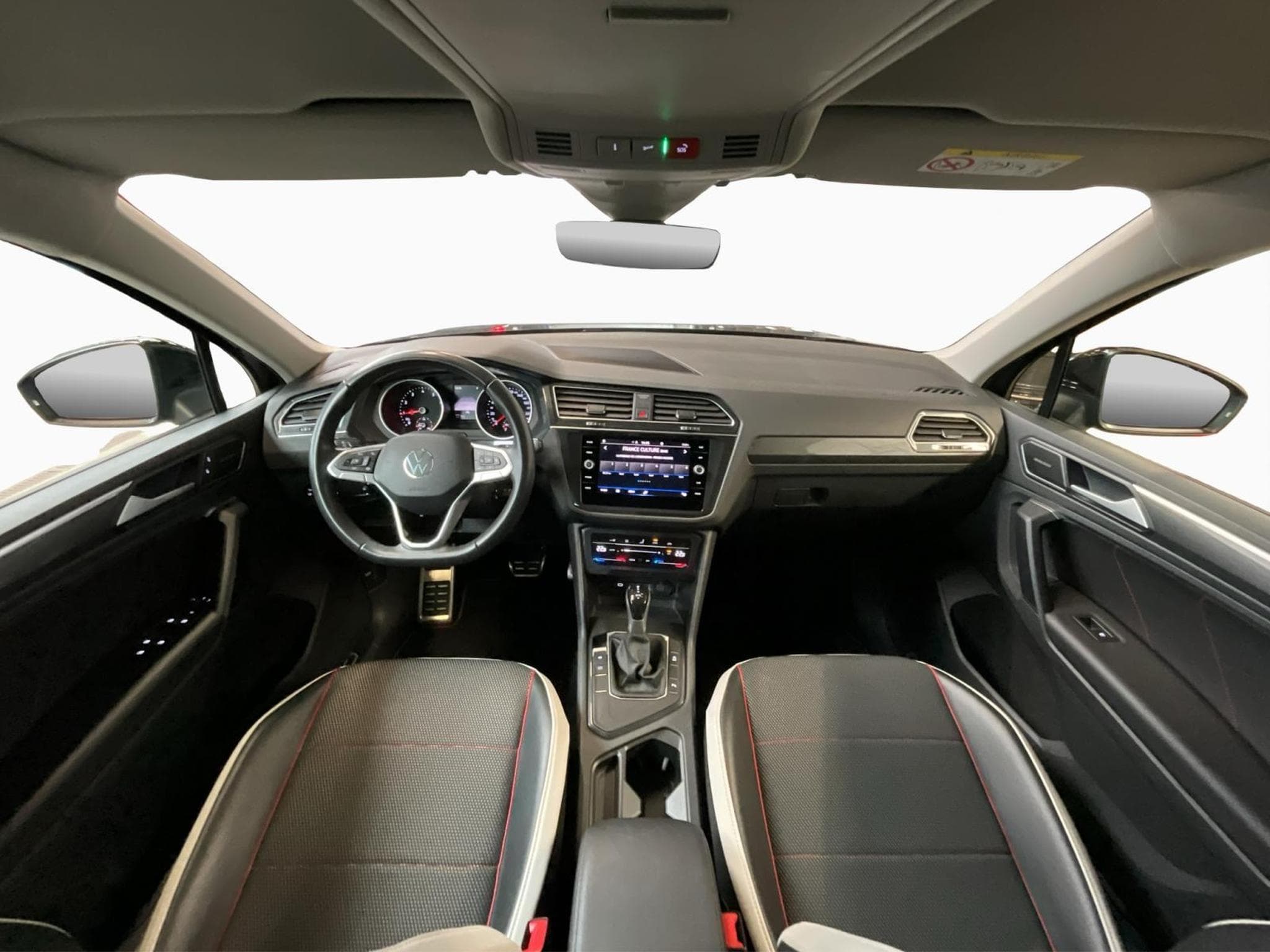 VW Tiguan Life-Urban-Sport+DSG+RearView (2024) - Photo 2