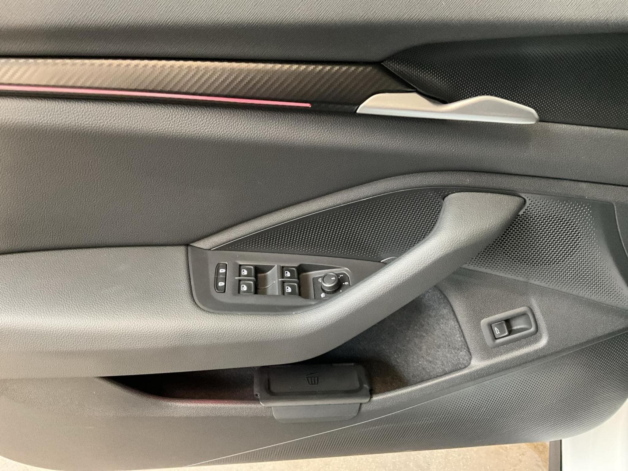 Skoda Superb Sportline+4x4+DSG+Pano+AHK+StandH. (2025) - Foto 14