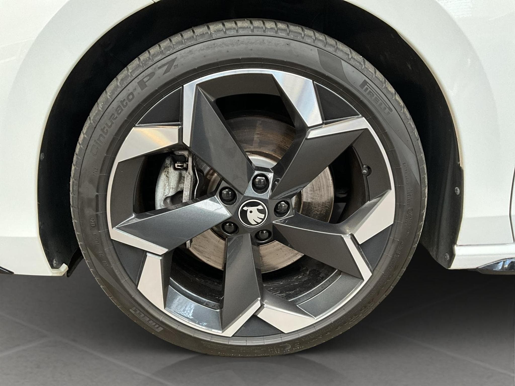 Skoda Superb Sportline+4x4+DSG+Pano+AHK+StandH. (2025) - Foto 8