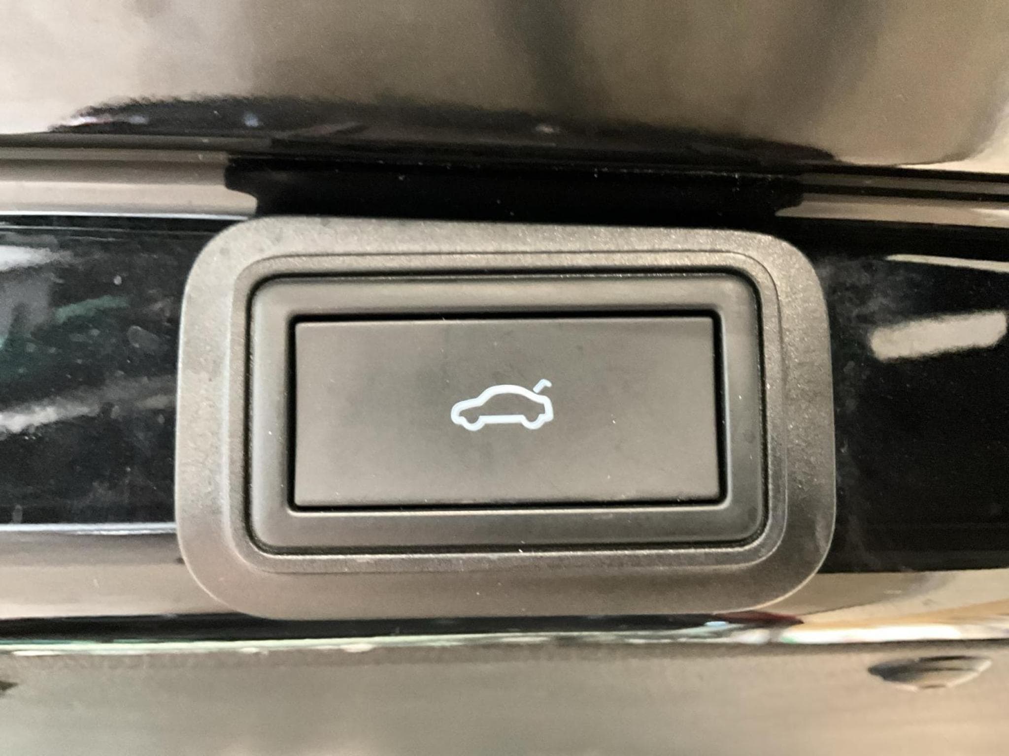 VW Multivan Trendline+DSG+7Sitze+Led+LM17 (2021) - Photo 18