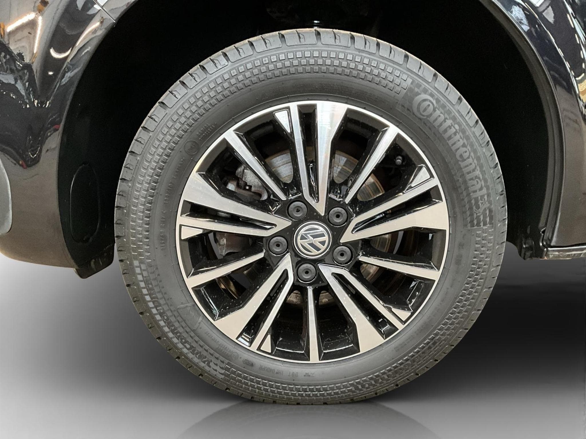 VW Multivan Trendline+DSG+7Sitze+Led+LM17 (2021) - Photo 8