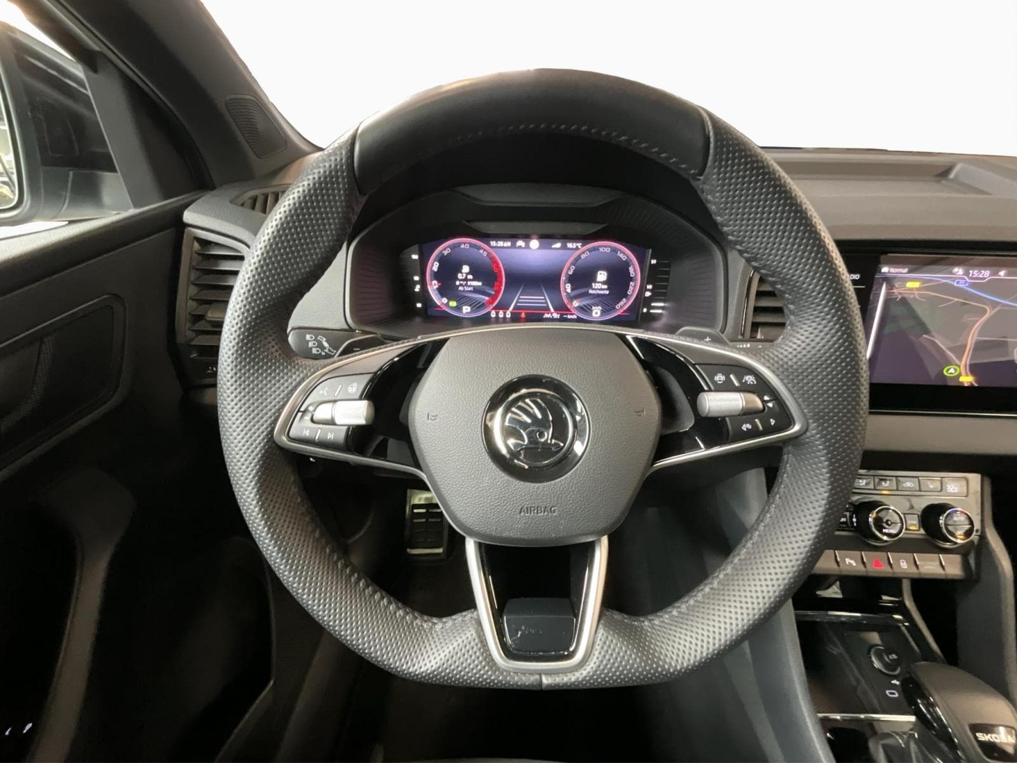 Skoda Karoq Sportline+DSG+Led+Navi (2025) - Foto 10