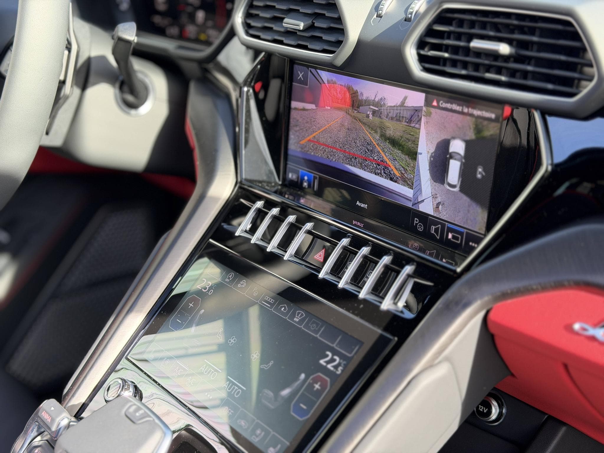 Lamborghini  Urus S V8 4.0L 666CH – Configuration exceptionnelle noir mat – 1è (2025) - Foto 39