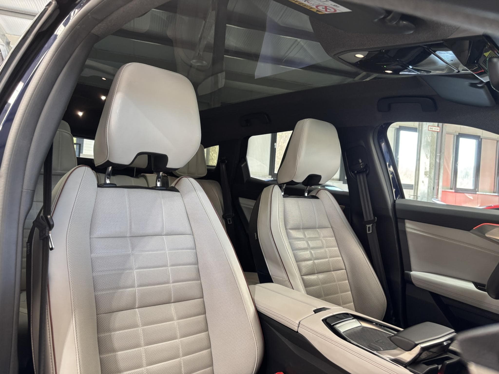 Renault Espace 1.2 ICONIC E-Tech Hybrid (2024) - Photo 12