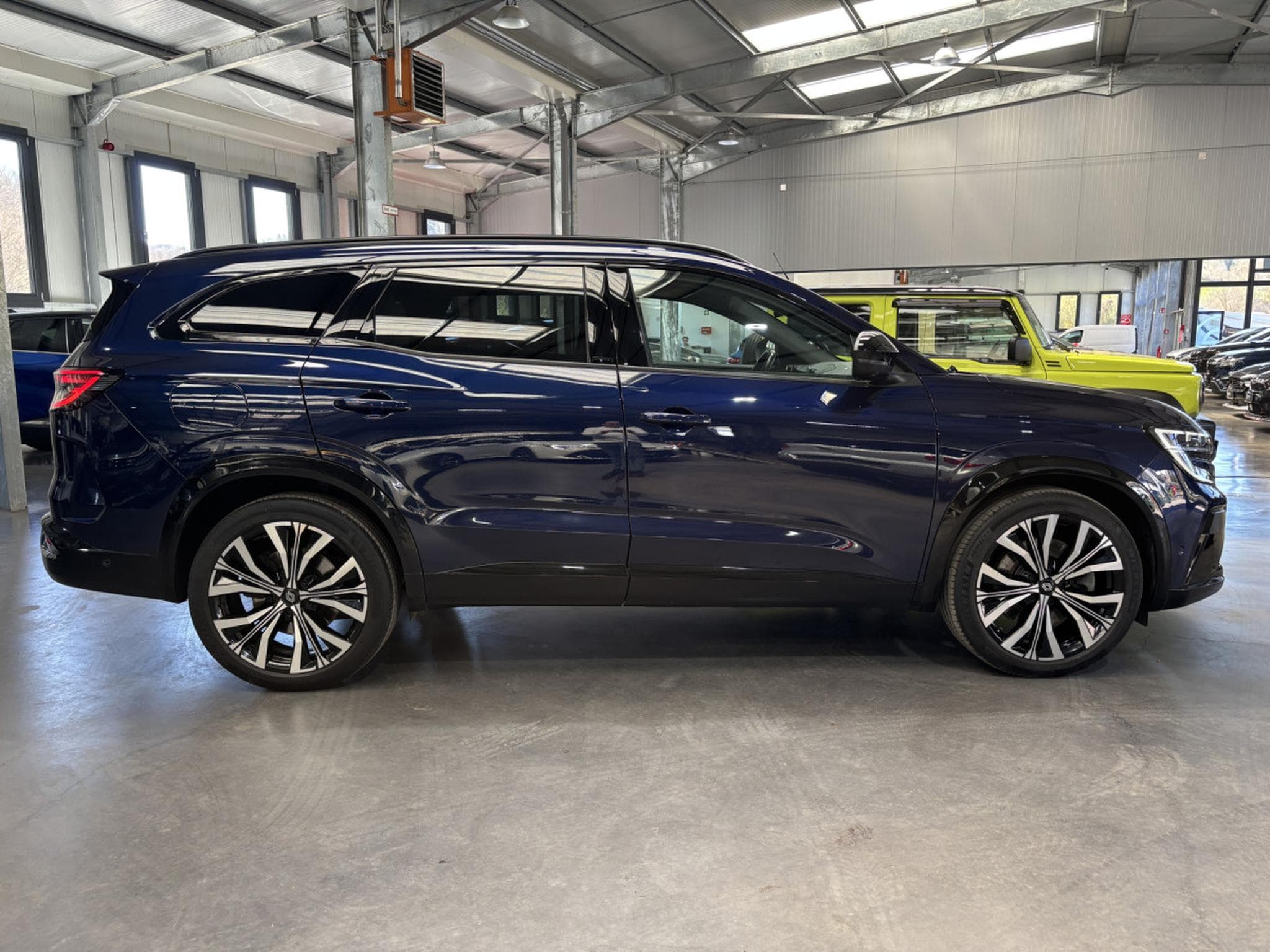 Renault Espace 1.2 ICONIC E-Tech Hybrid (2024) - Photo 2