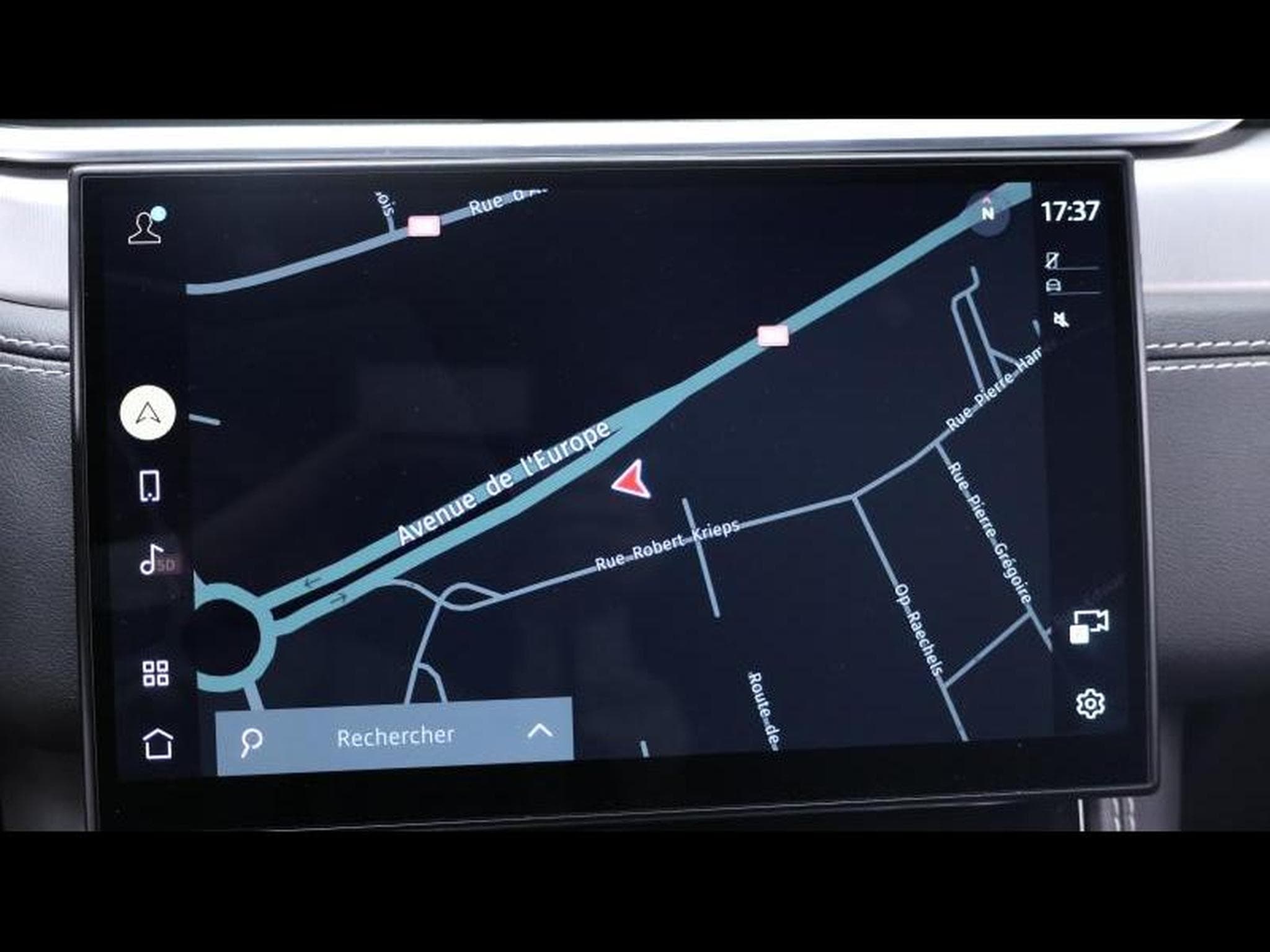 Jaguar F-Pace D165 R-Dynamic S Auto AWD (2021) - Photo 21