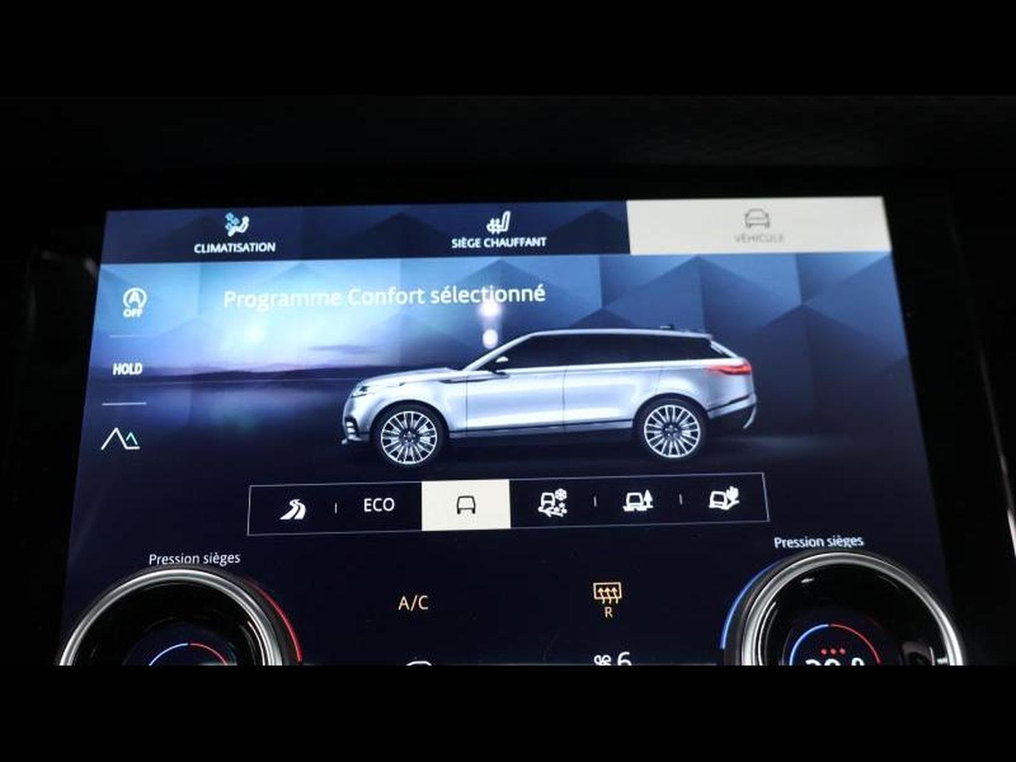 Land-Rover Range Rover Velar D200 R-Dynamic SE AWD Auto (2021) - Photo 22