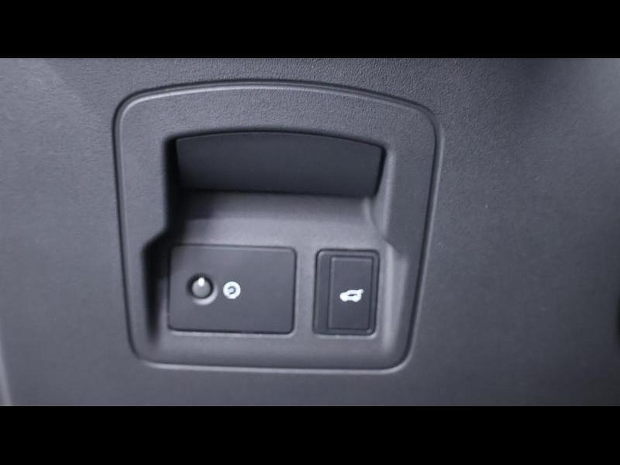 Land-Rover Range Rover Velar D200 R-Dynamic SE AWD Auto (2021) - Photo 25