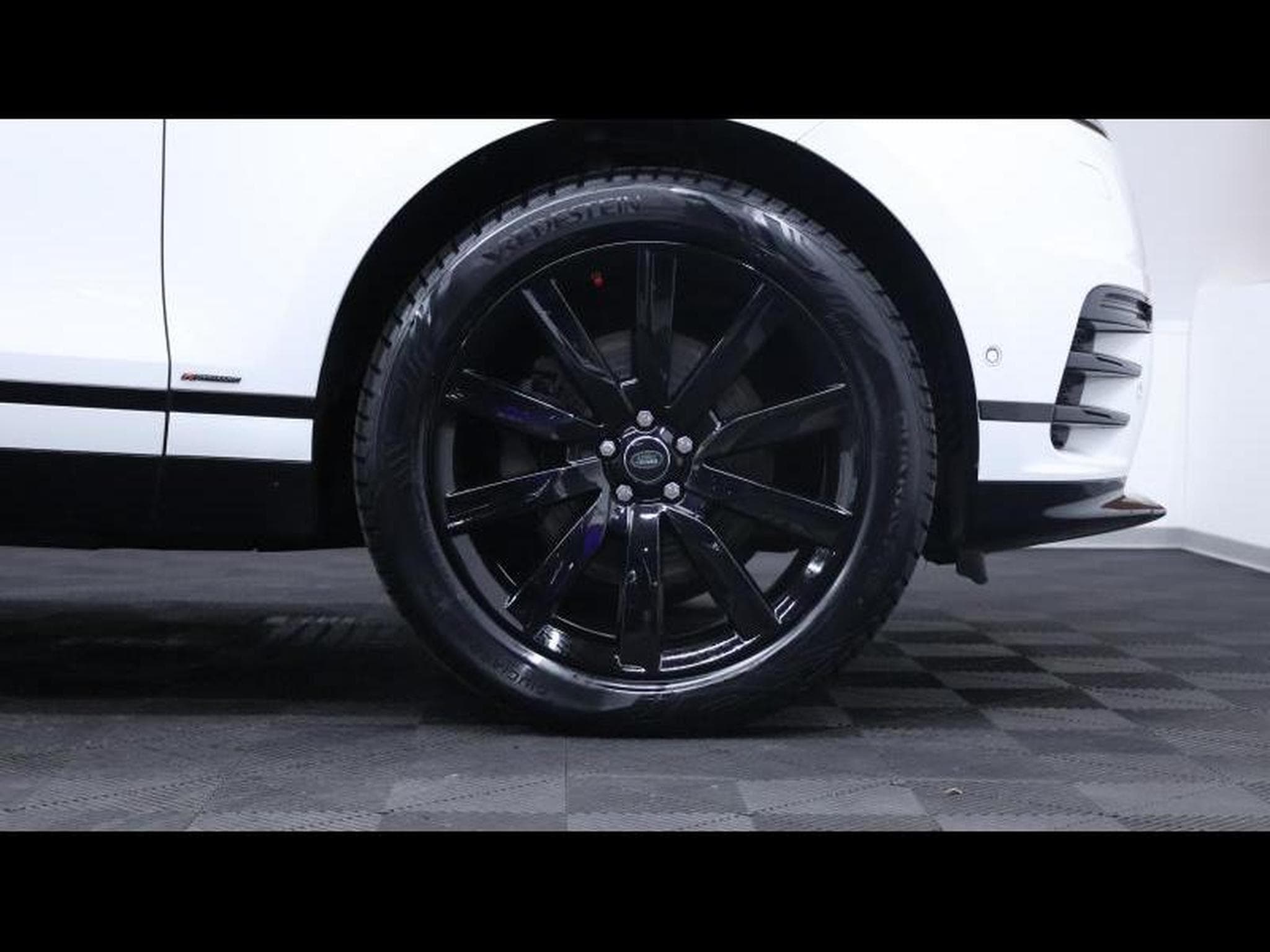 Land-Rover Range Rover Velar D200 R-Dynamic SE AWD Auto (2021) - Photo 9