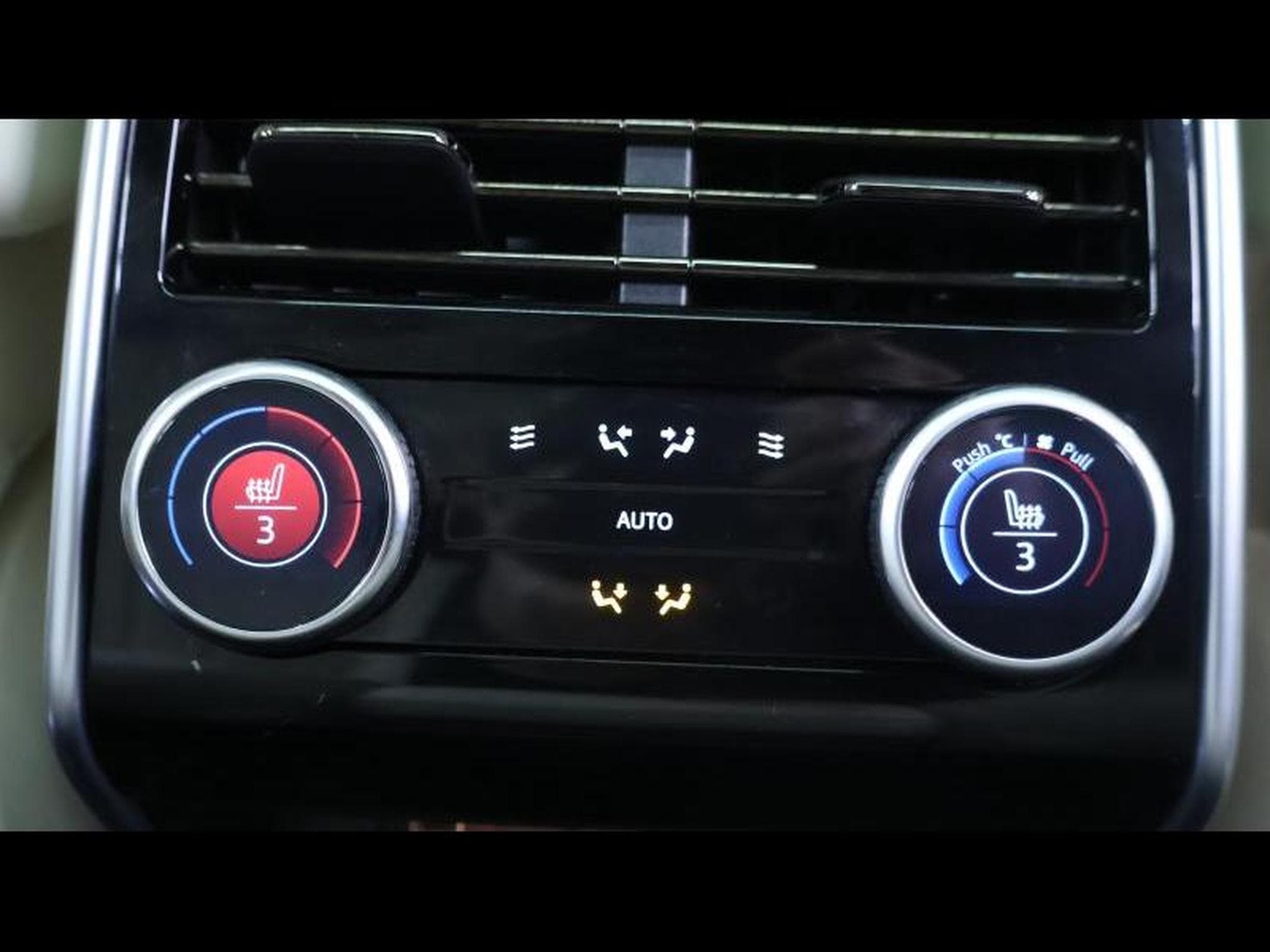 Land-Rover Range Rover P440e Autobiography AWD Auto (2023) - Photo 28