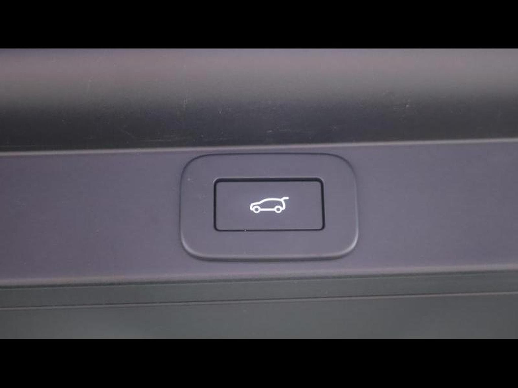 Land-Rover Range Rover P440e Autobiography AWD Auto (2023) - Photo 36