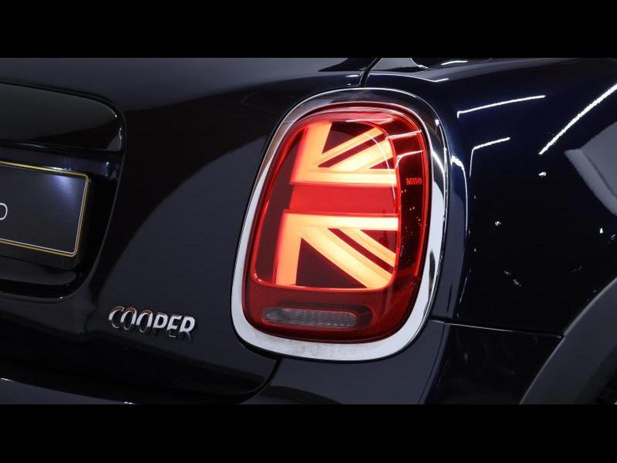 MINI Cooper 1.6 136 Hatch 5 portes Steptronic (2022) - Foto 8