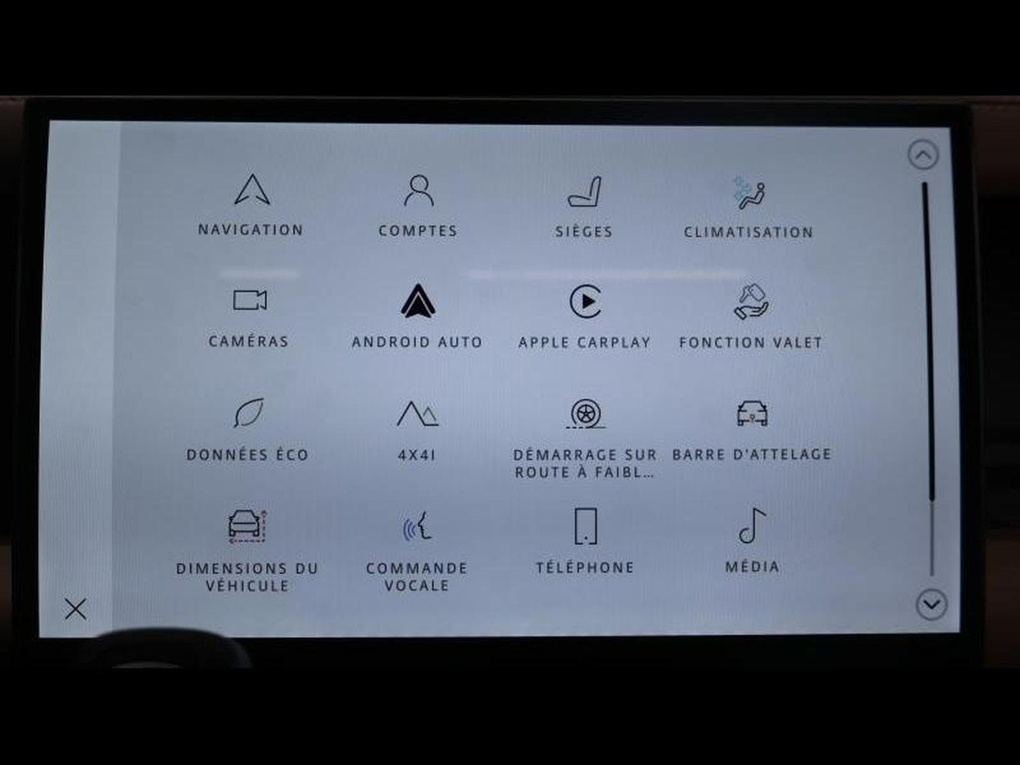 Land-Rover Defender 110 D250 X-Dynamic SE AWD Auto (2026) - Photo 19