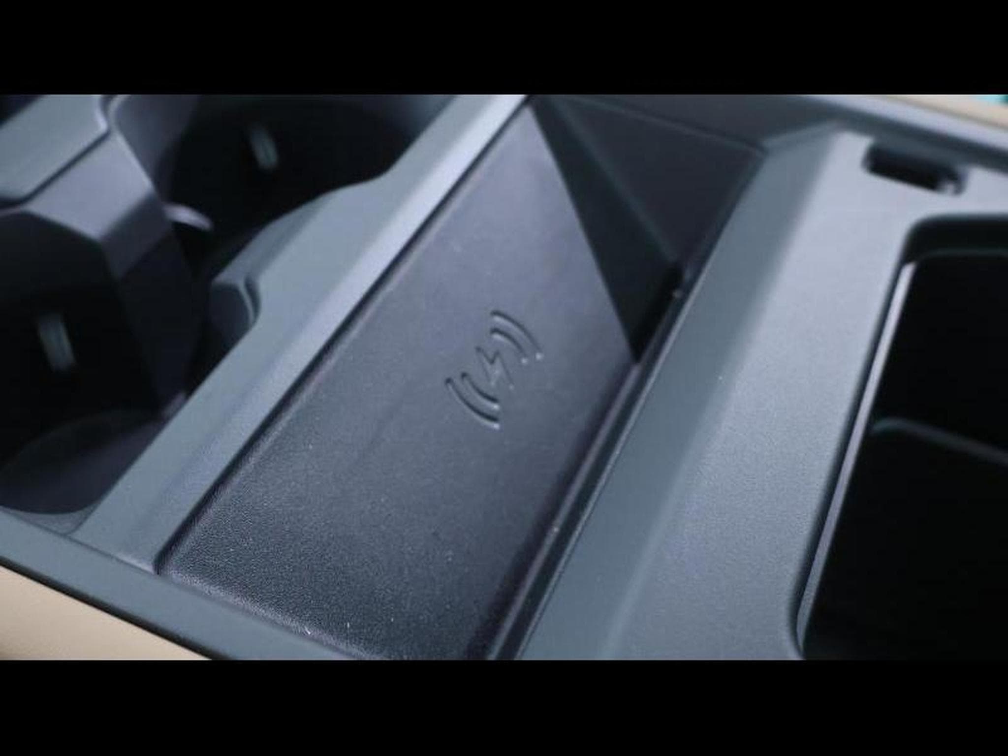 Land-Rover Defender 110 D250 X-Dynamic SE AWD Auto (2026) - Photo 29