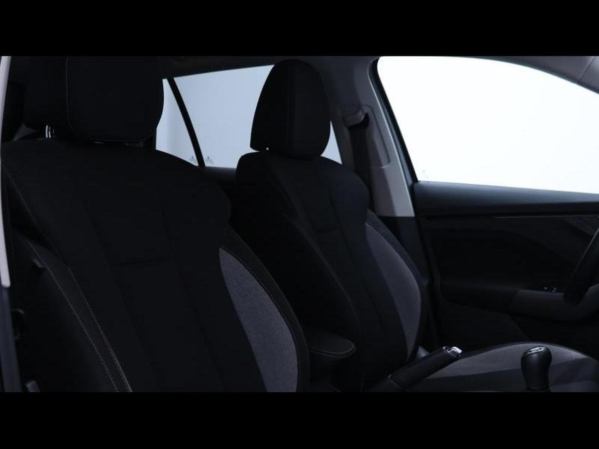 Skoda Kamiq 1.0TSI 116 Selection (2024) - Photo 12