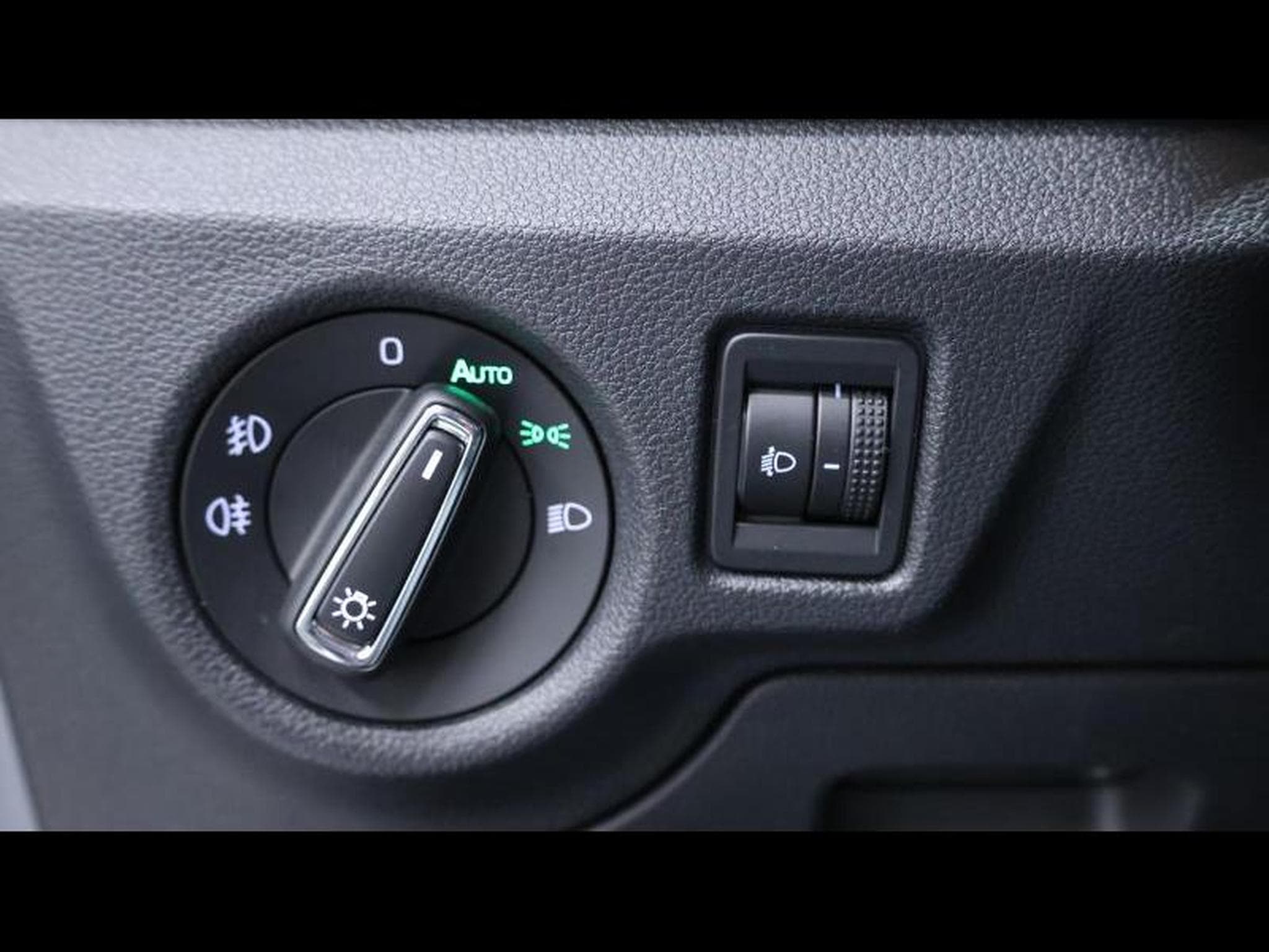 Skoda Kamiq 1.0TSI 116 Selection (2024) - Photo 27