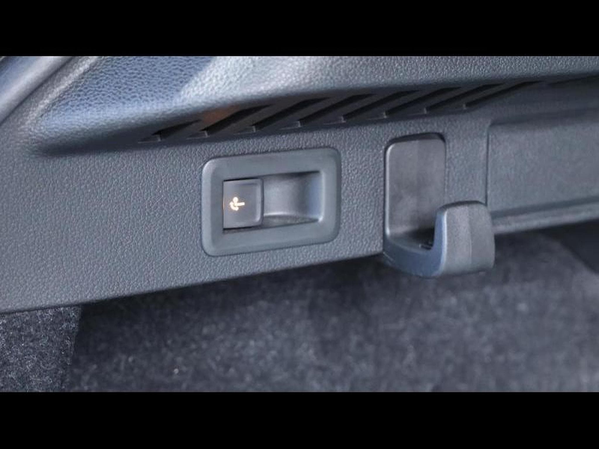 Skoda Kamiq 1.0TSI 116 Selection (2024) - Photo 29