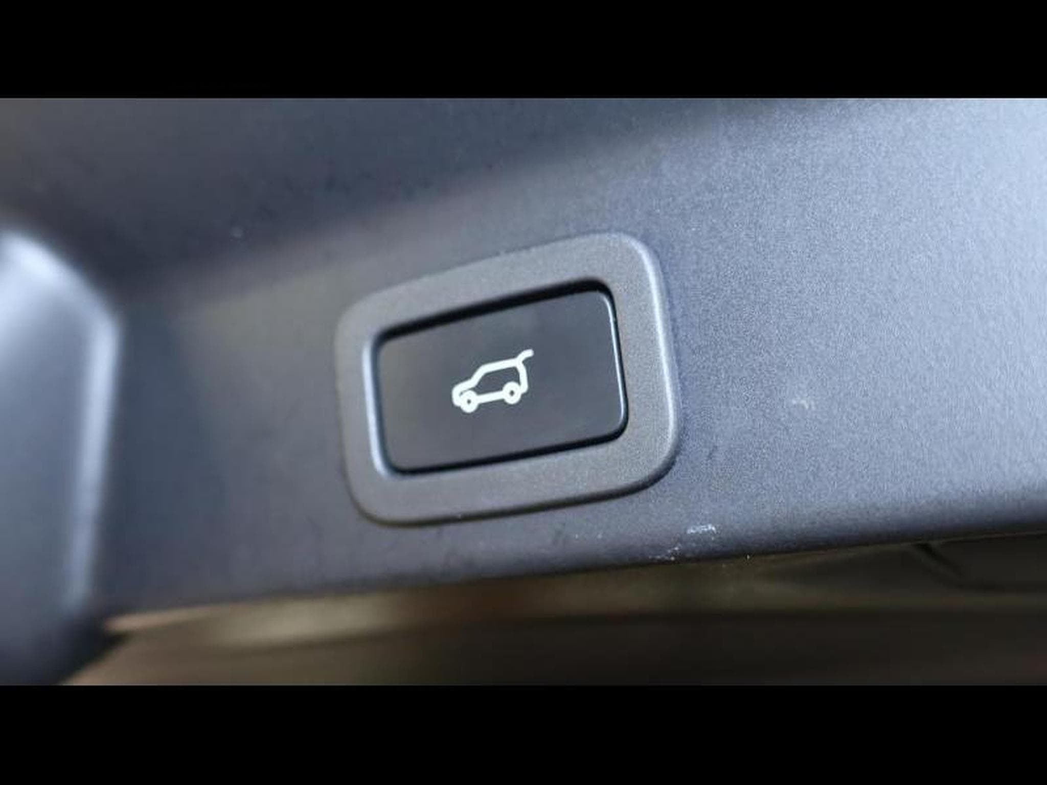 Jaguar F-Pace D165 S R-Dynamic S AWD Auto (2024) - Photo 20