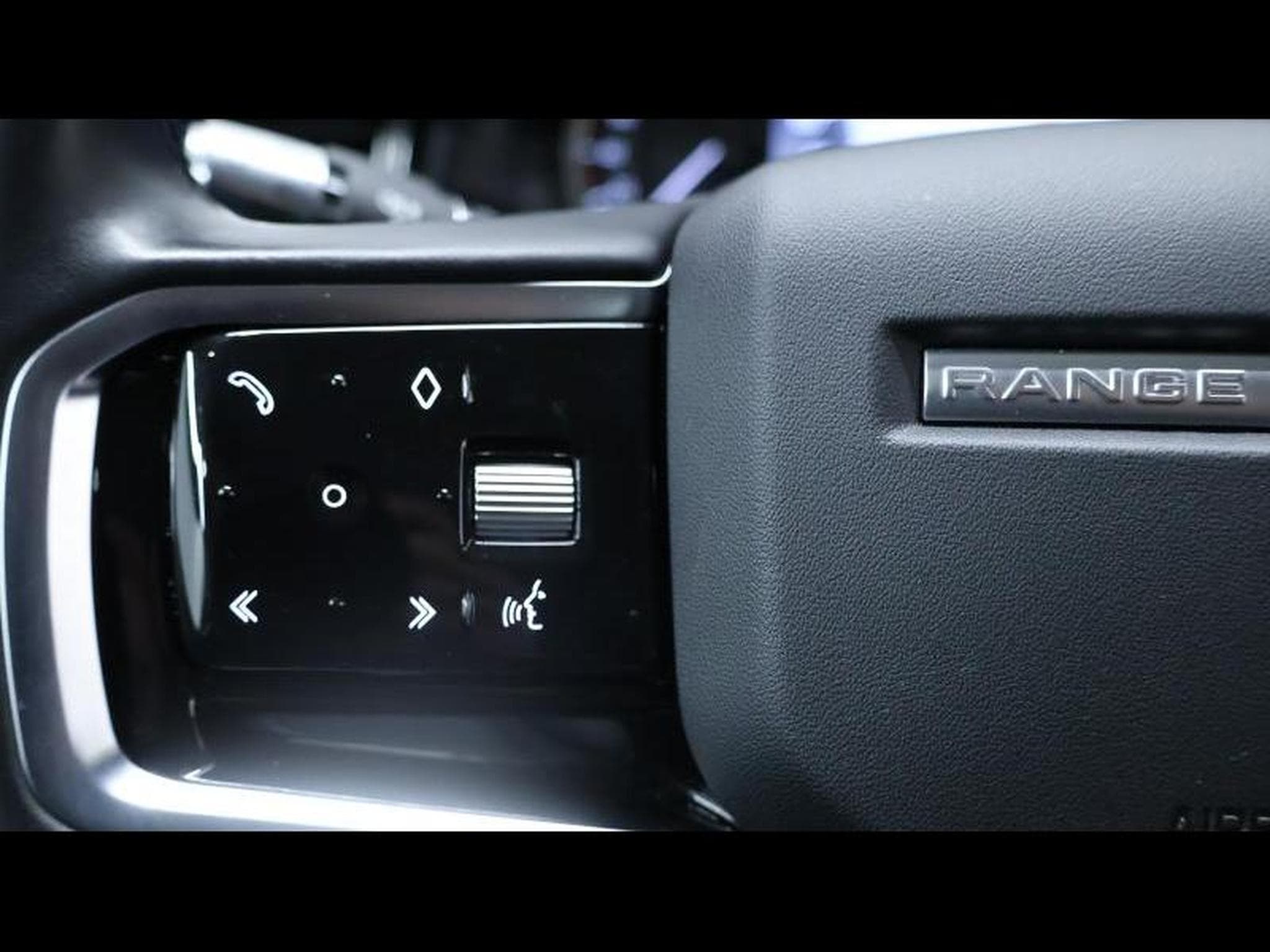 Land-Rover Range Rover Evoque D165 AWD Auto (2021) - Photo 16