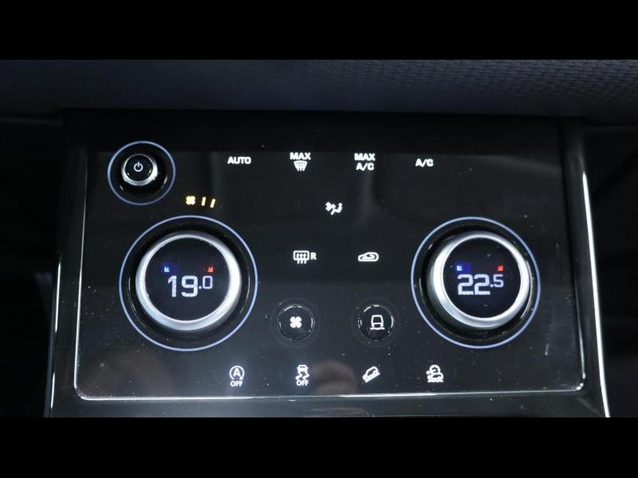 Land-Rover Range Rover Evoque D165 AWD Auto (2021) - Photo 19