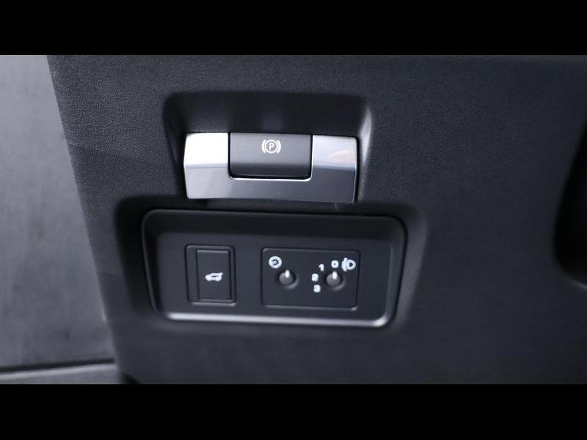 Land-Rover Range Rover Evoque D165 AWD Auto (2021) - Photo 25