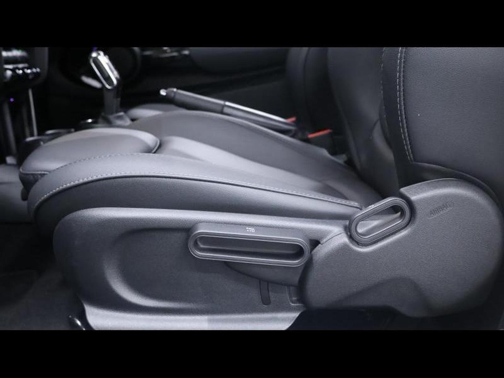 MINI Cooper 1.6 136 hatch Auto 3 Portes (2024) - Foto 24