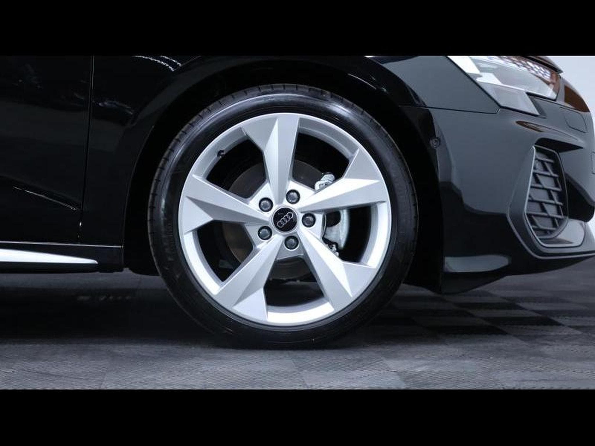 Audi A3 Sportback 35 TFSI 150 S-Line (2025) - Photo 10