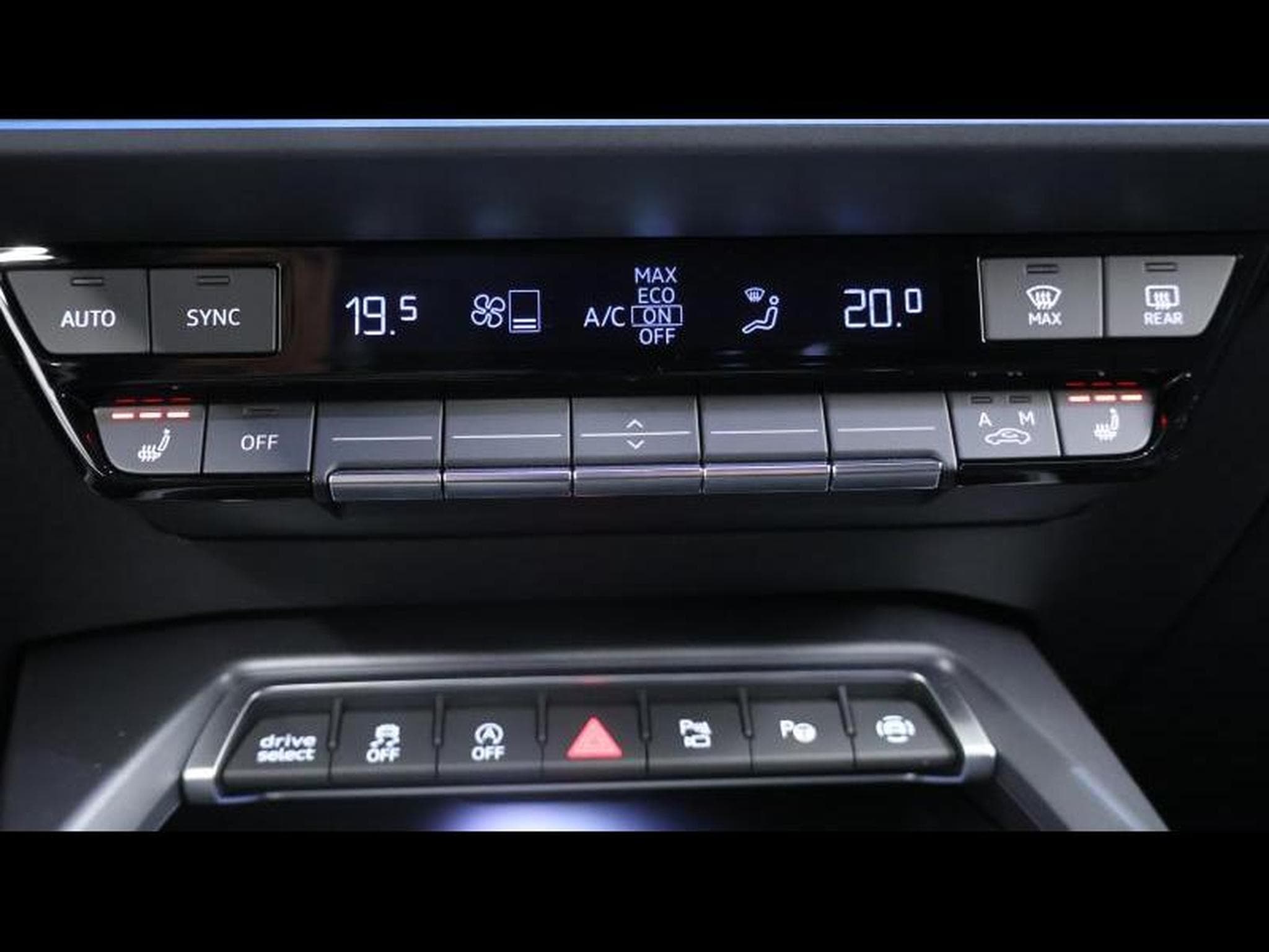 Audi A3 Sportback 35 TFSI 150 S-Line (2025) - Photo 20