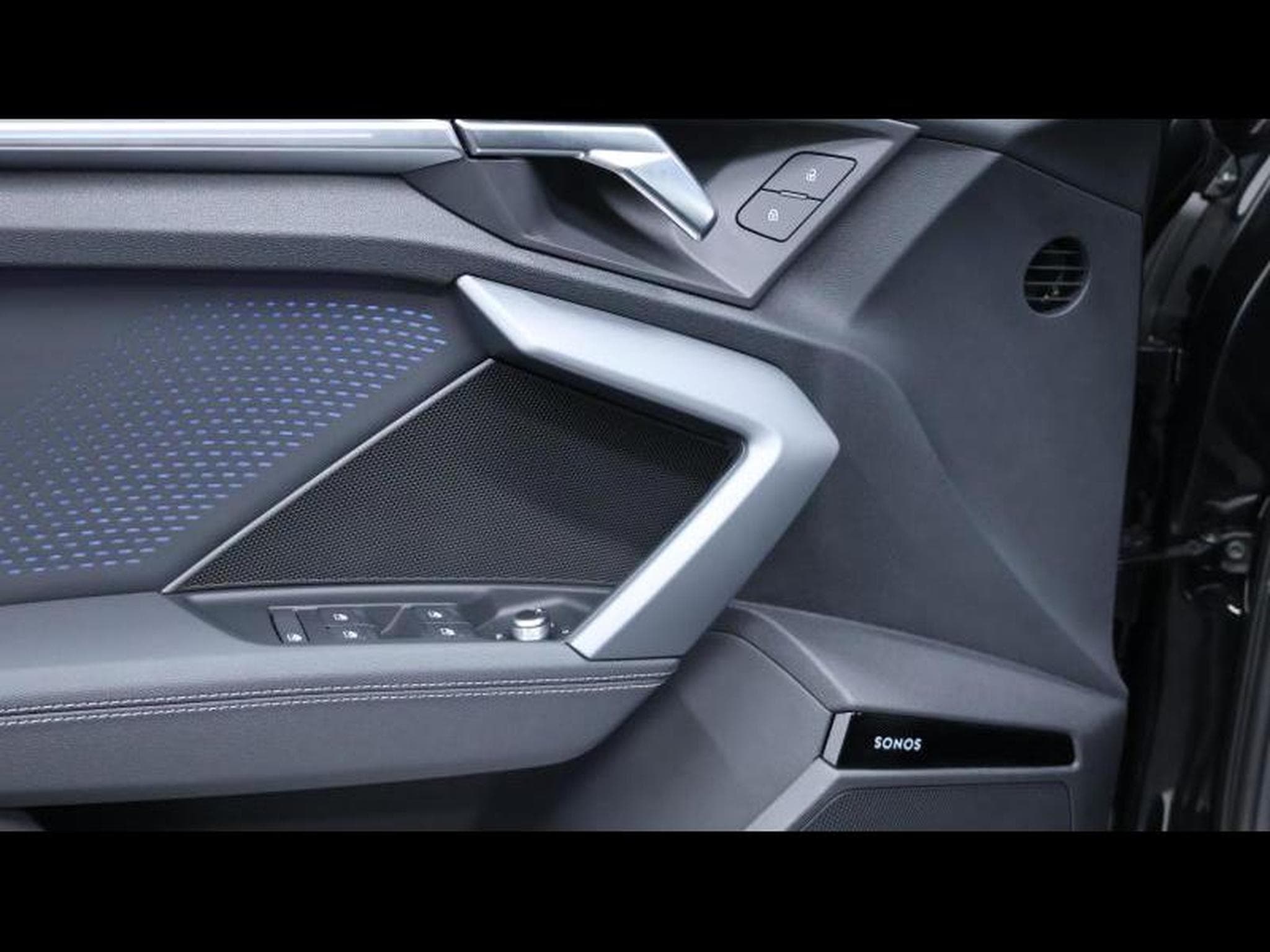 Audi A3 Sportback 35 TFSI 150 S-Line (2025) - Photo 24