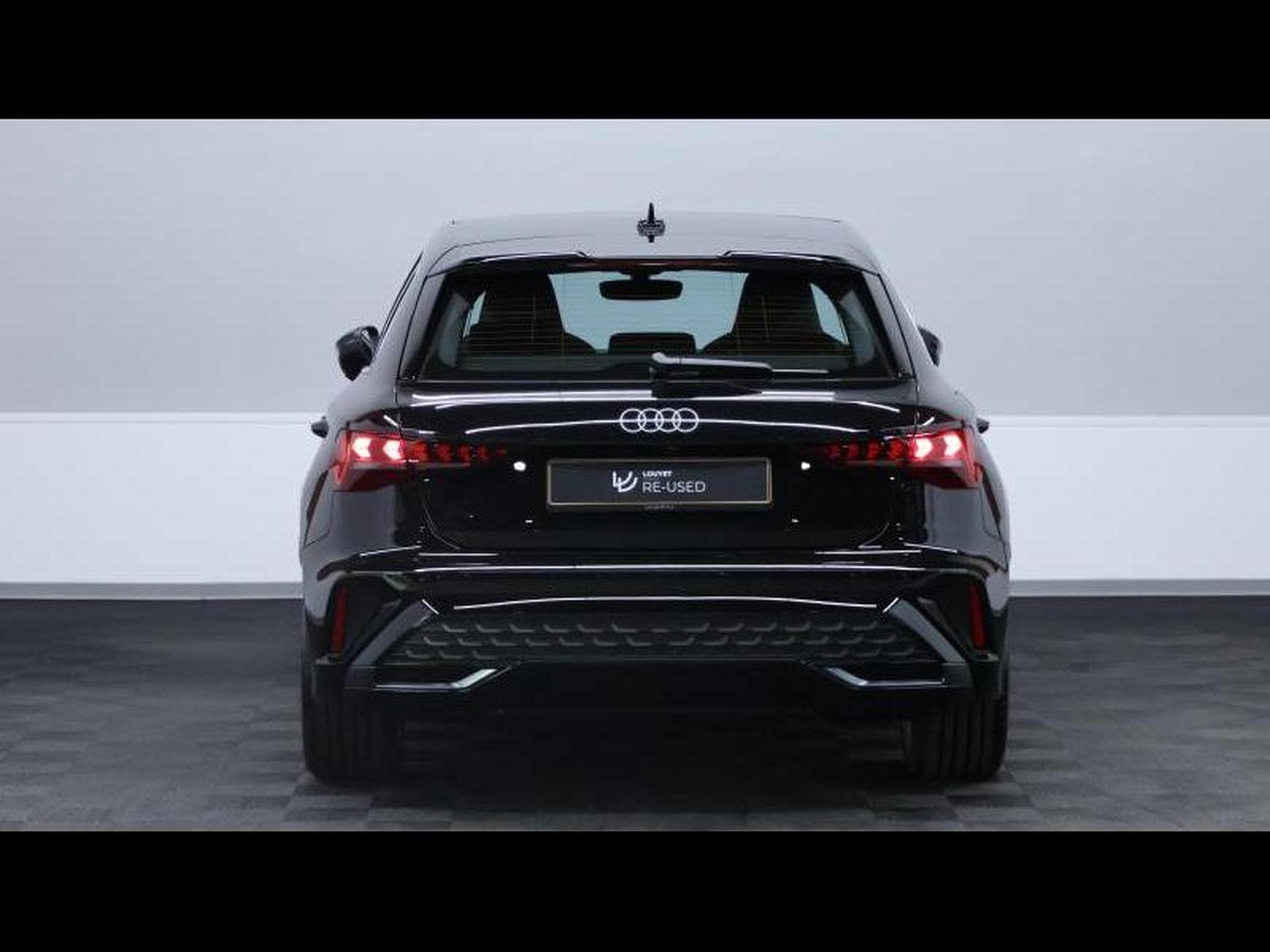 Audi A3 Sportback 35 TFSI 150 S-Line (2025) - Photo 6